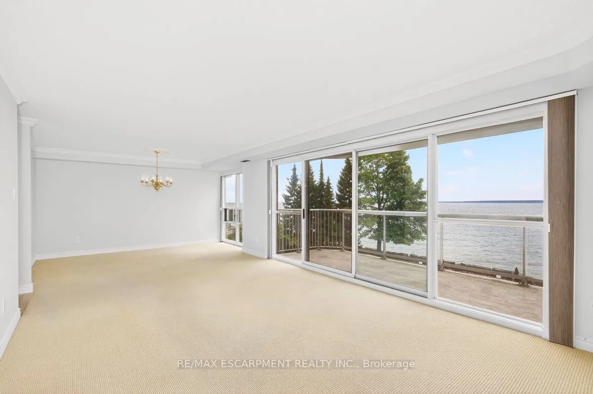 2210 Lakeshore Road, #203