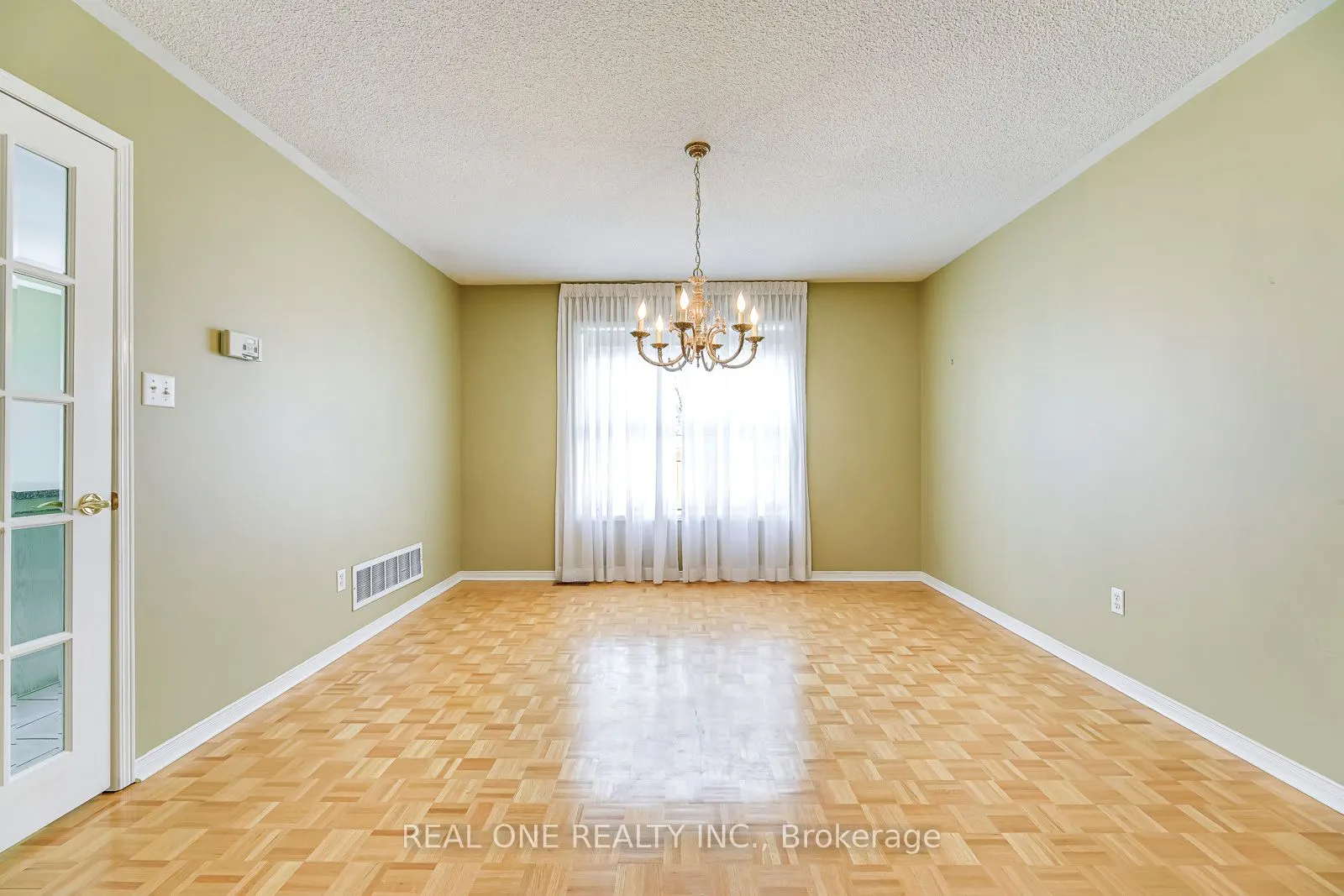 3857 Ridgepoint Way