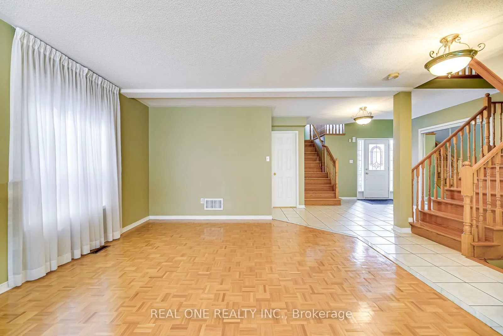 3857 Ridgepoint Way
