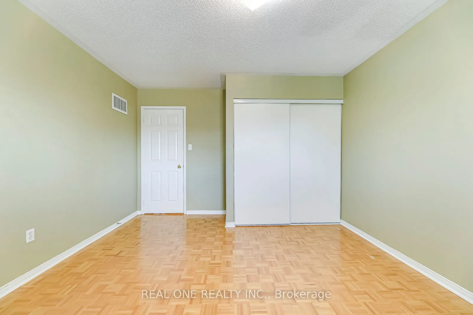 3857 Ridgepoint Way
