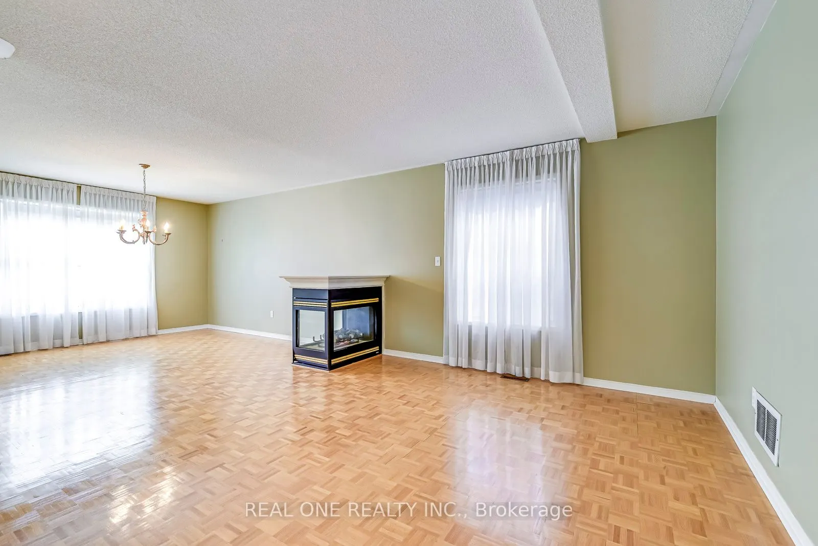 3857 Ridgepoint Way