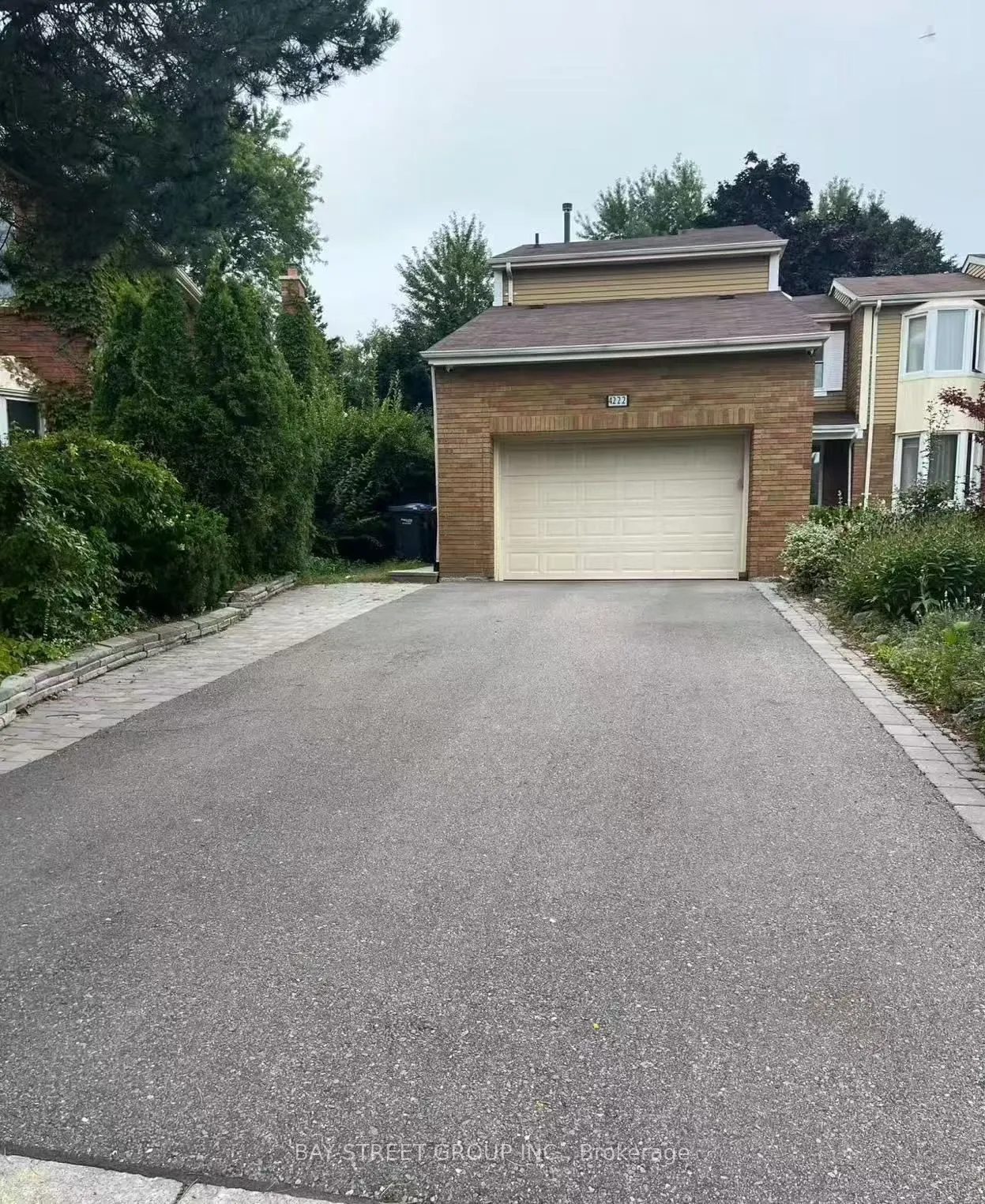 4222 Martlen Crescent
