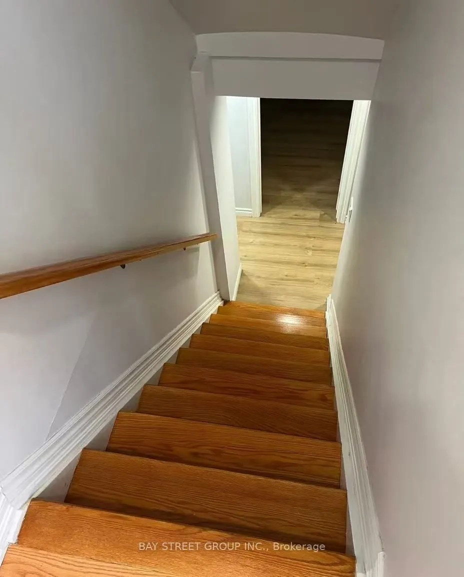 4222 Martlen Crescent