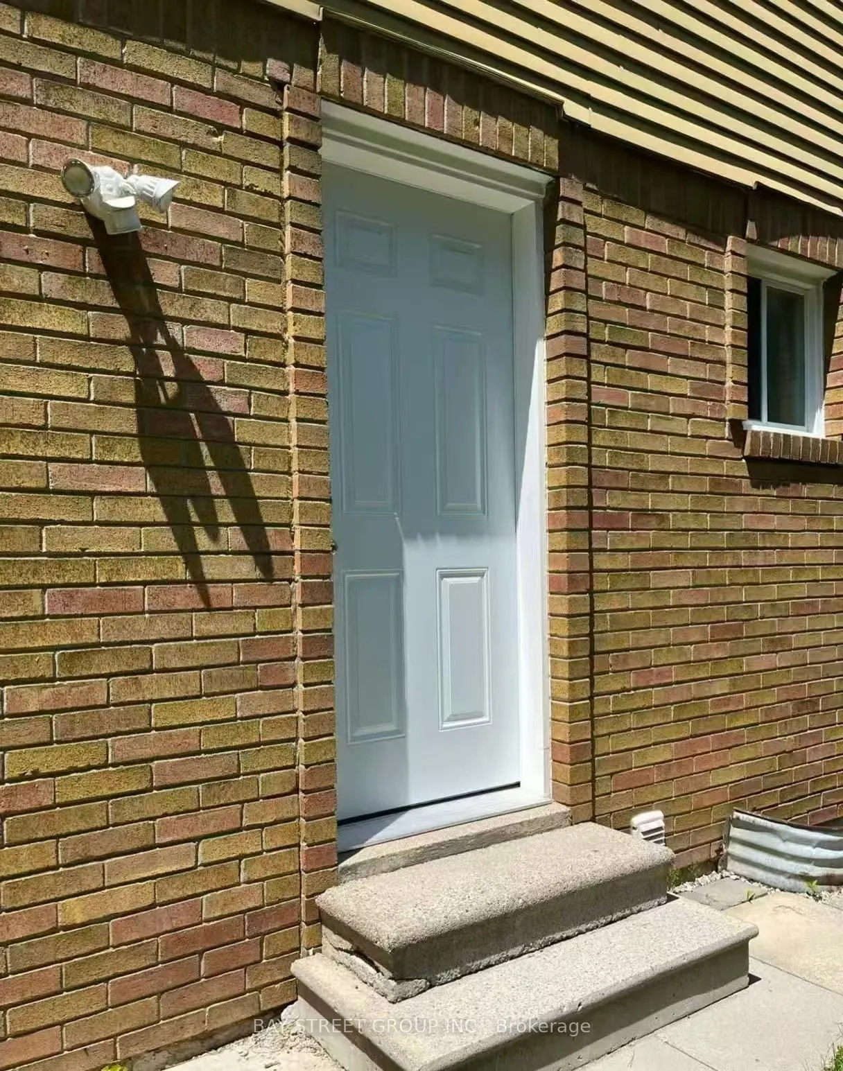 4222 Martlen Crescent