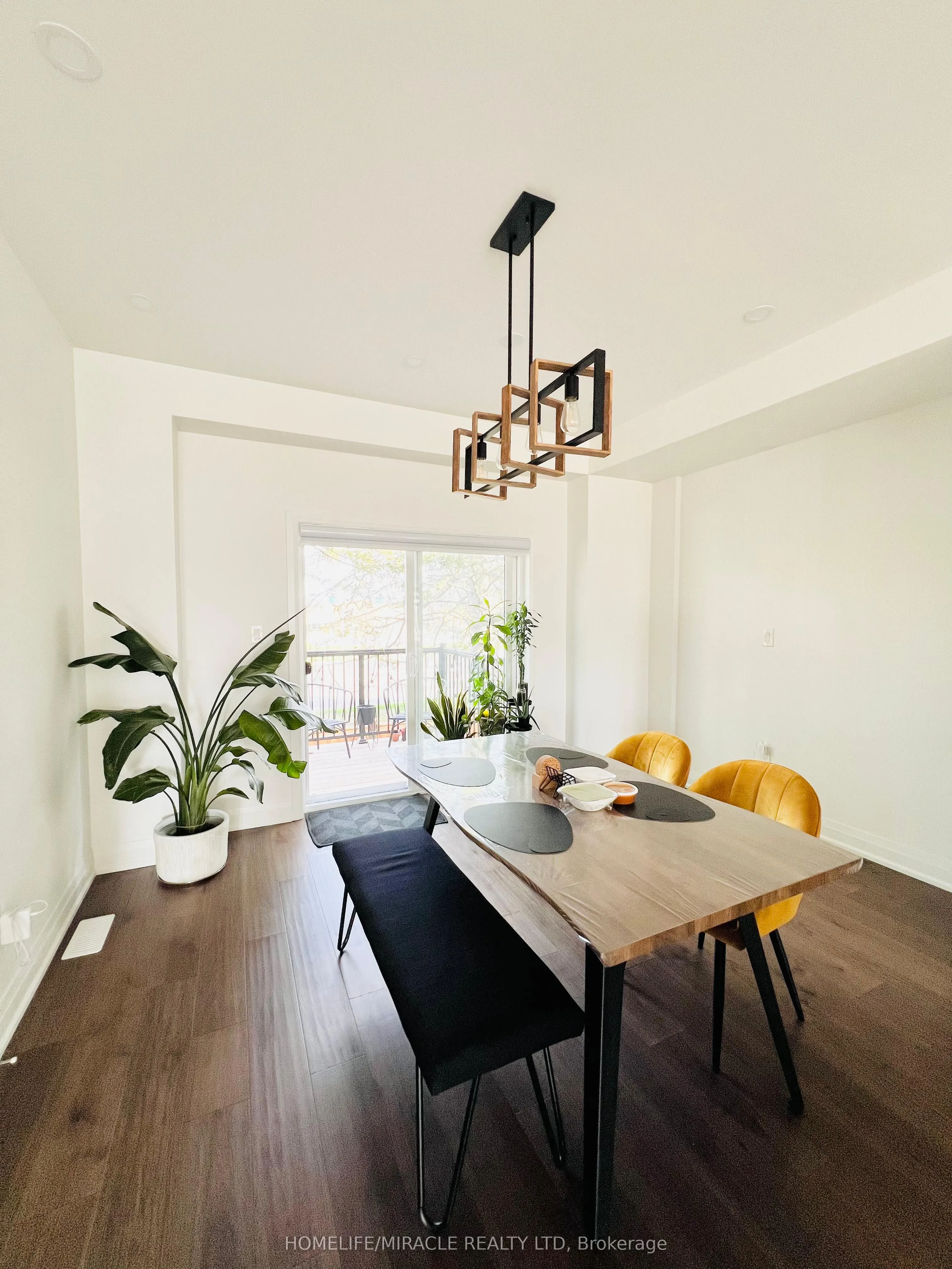 9 Briar Court