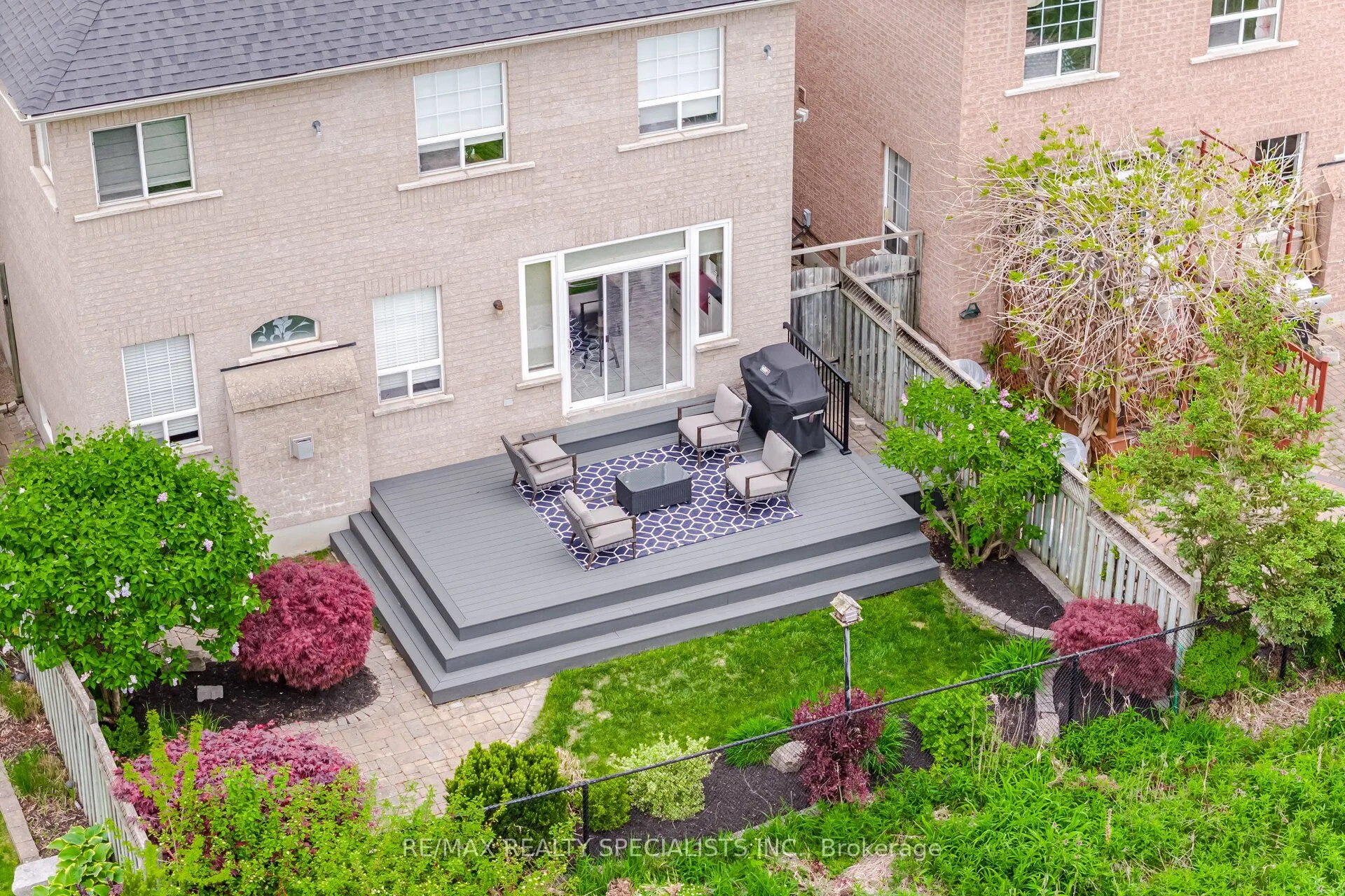 74 Robarts Drive
