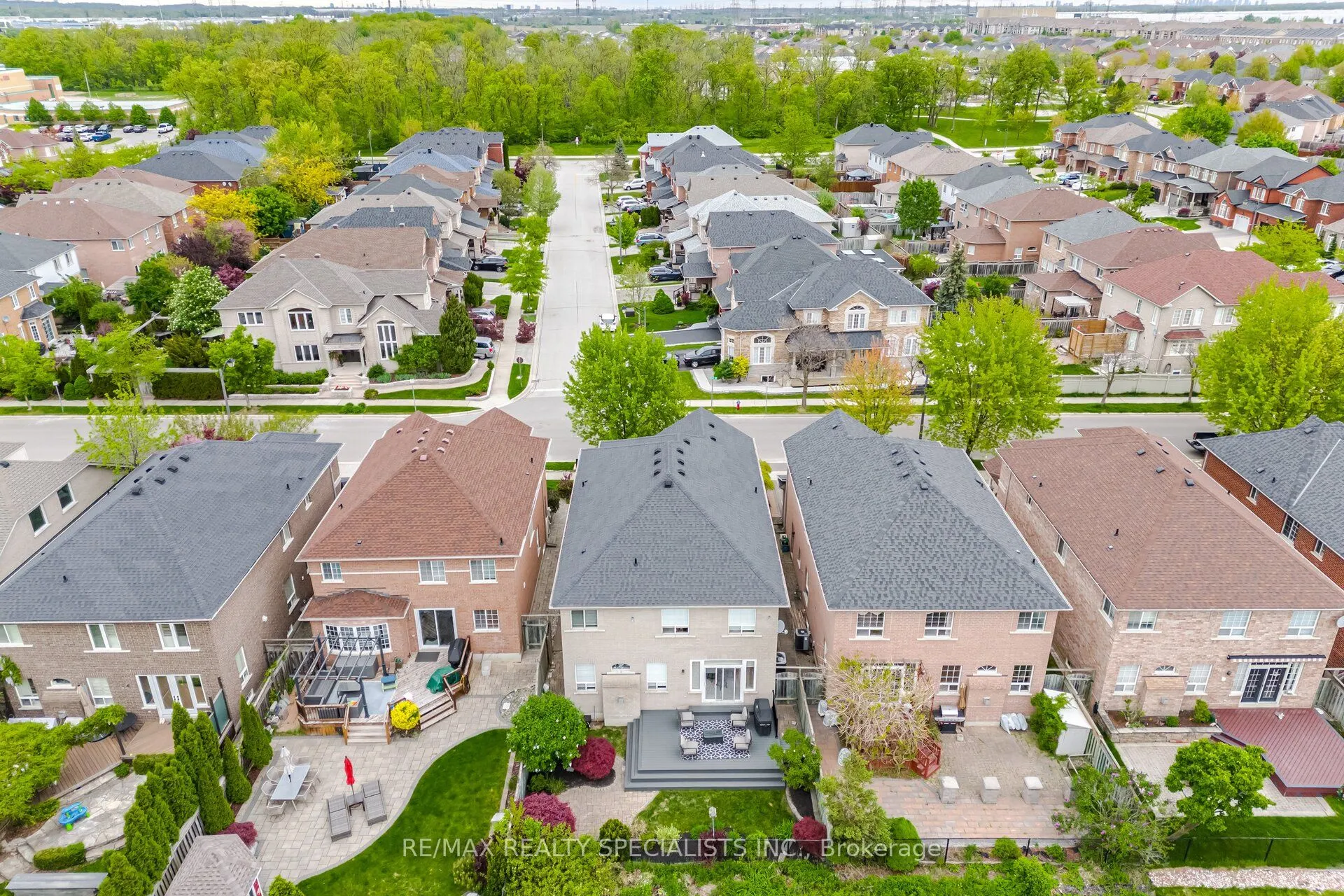74 Robarts Drive