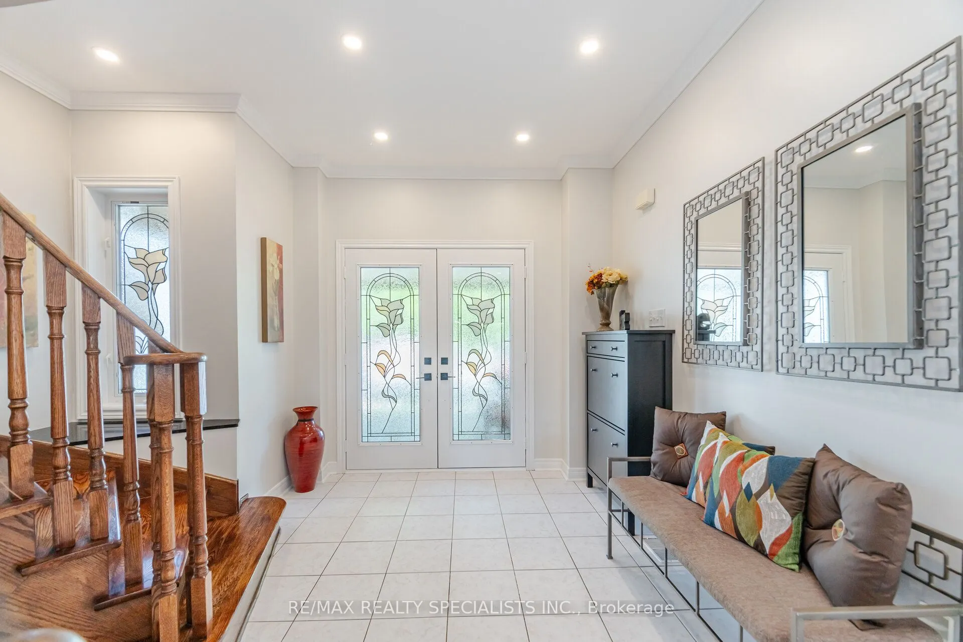 74 Robarts Drive
