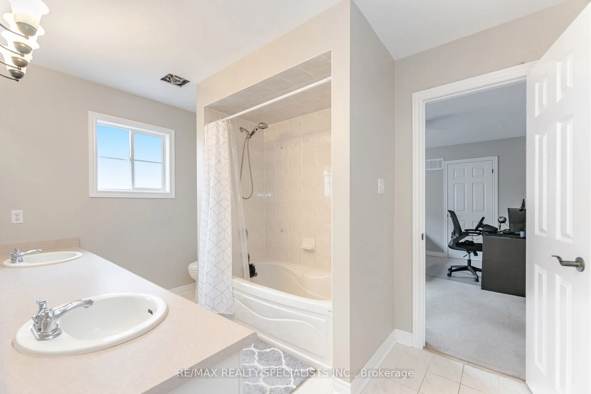 74 Robarts Drive