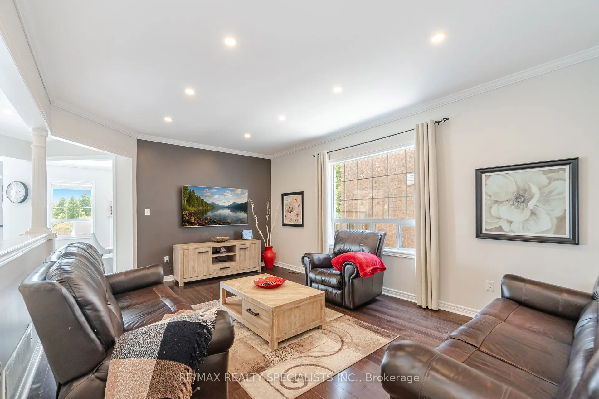74 Robarts Drive