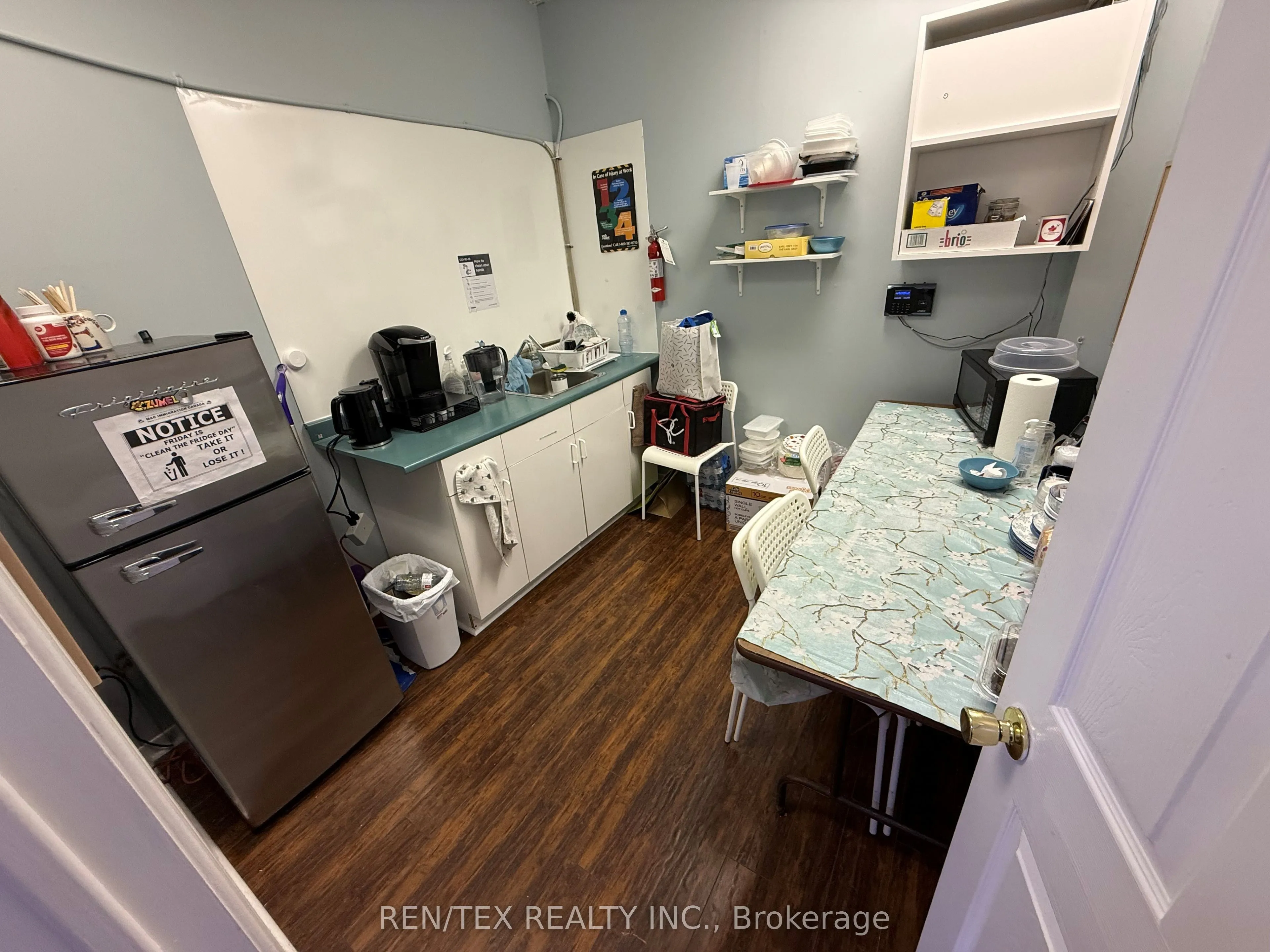2731 Lake Shore Boulevard W, #214