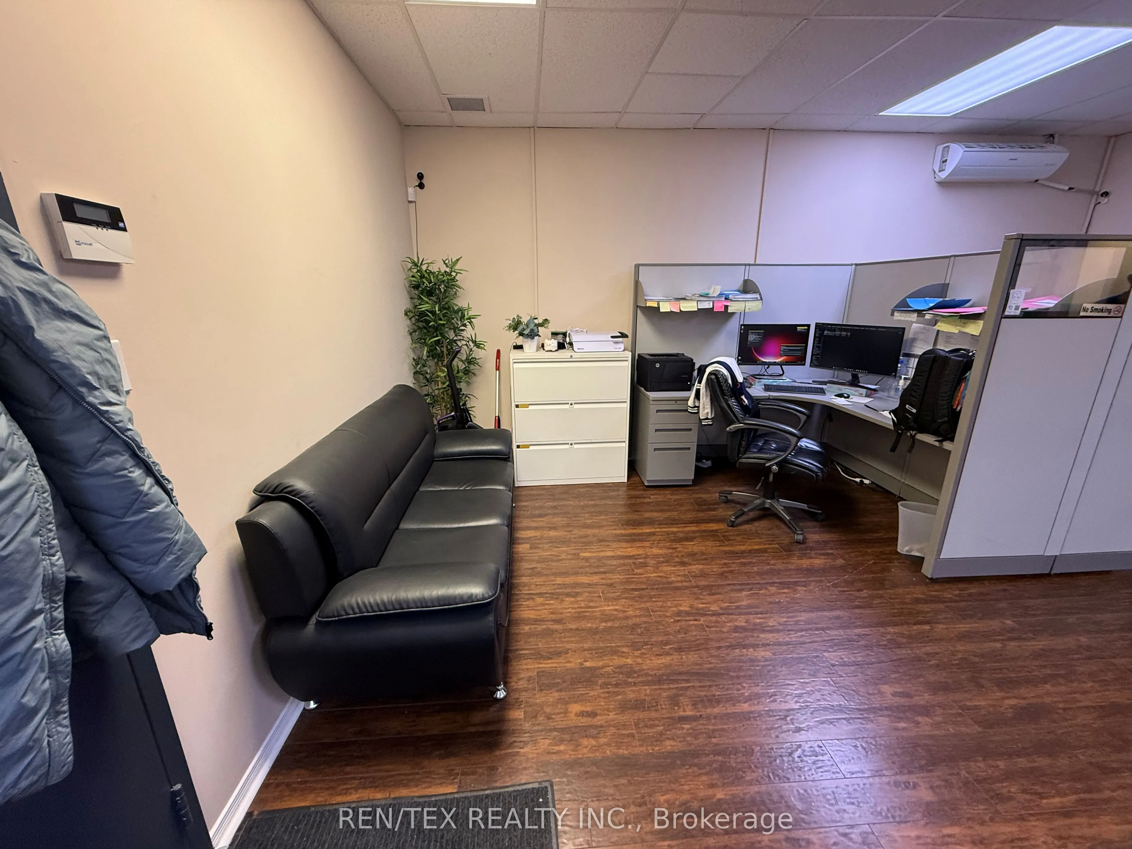 2731 Lake Shore Boulevard W, #214