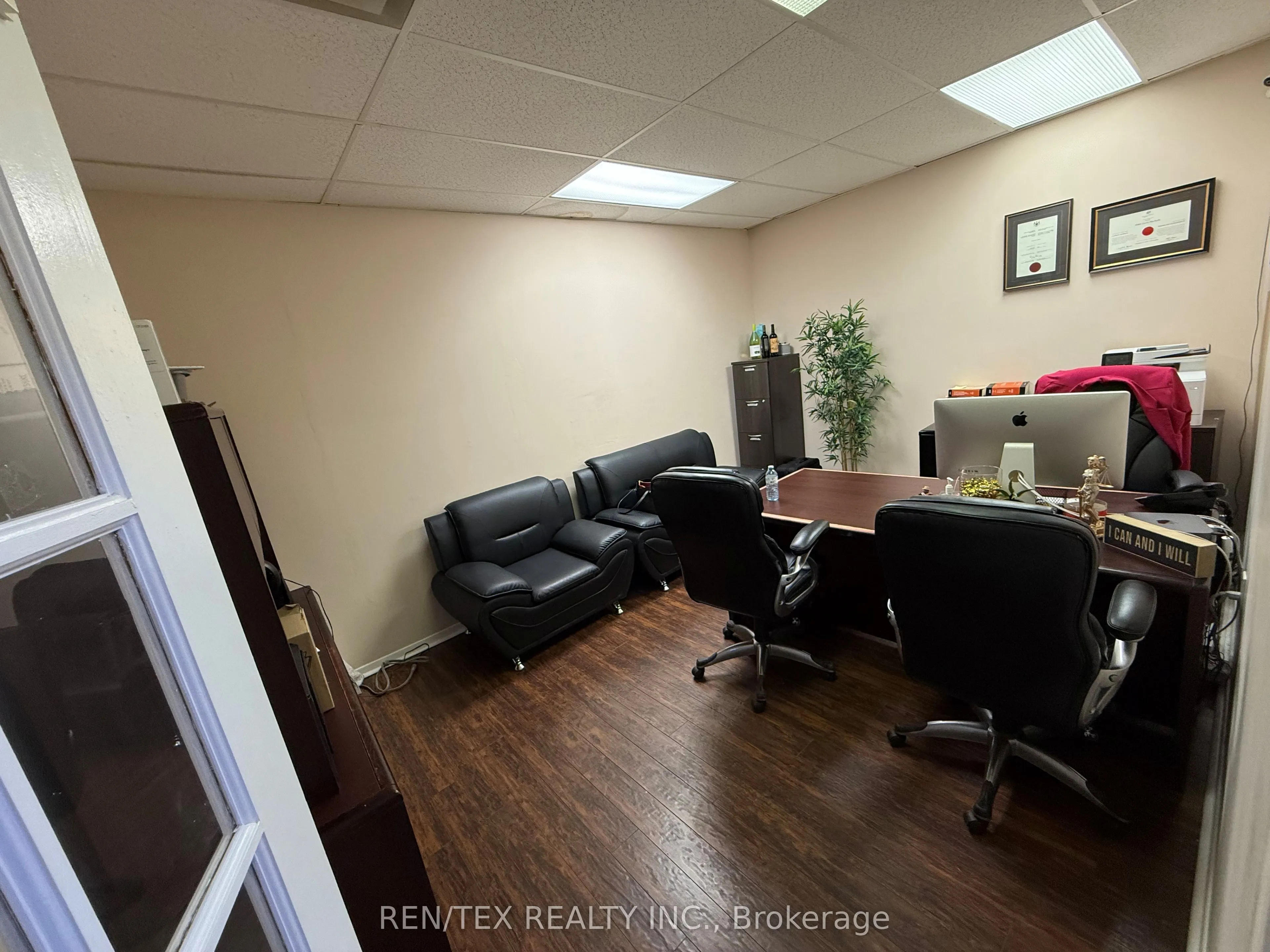 2731 Lake Shore Boulevard W, #214