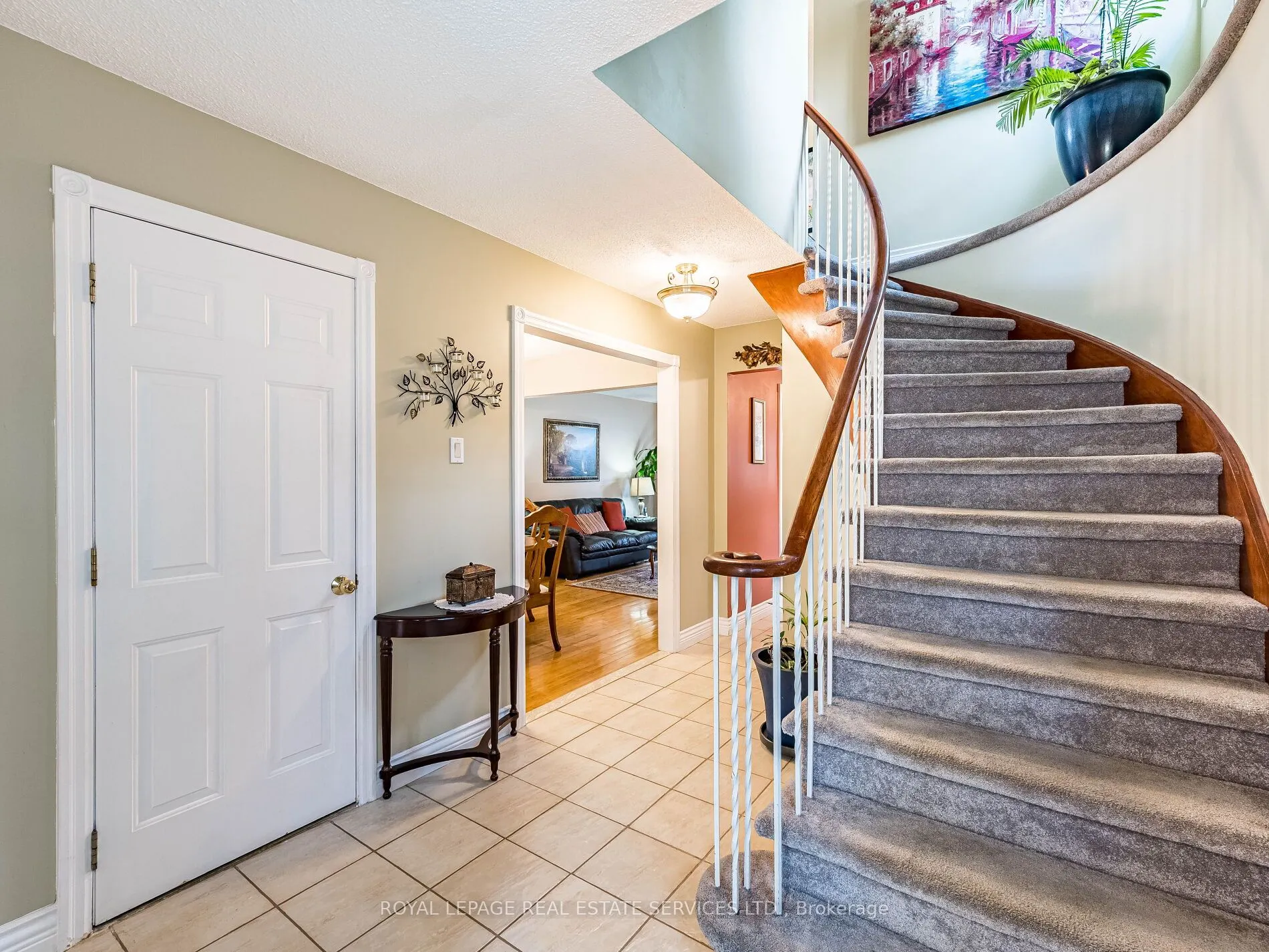 77 Martindale Crescent