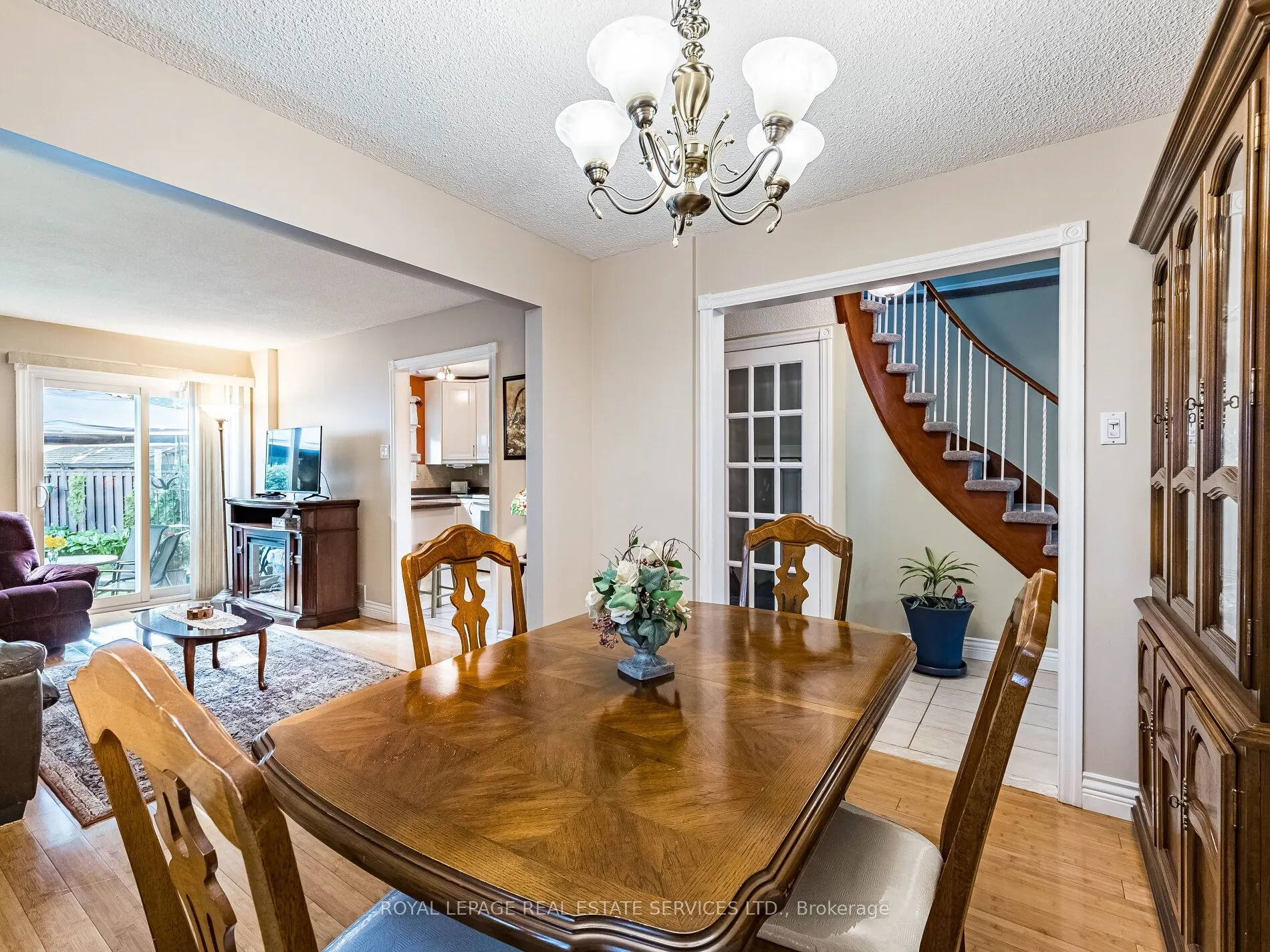 77 Martindale Crescent