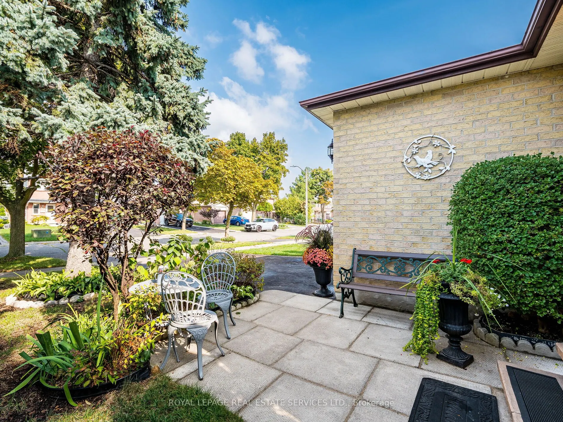 77 Martindale Crescent