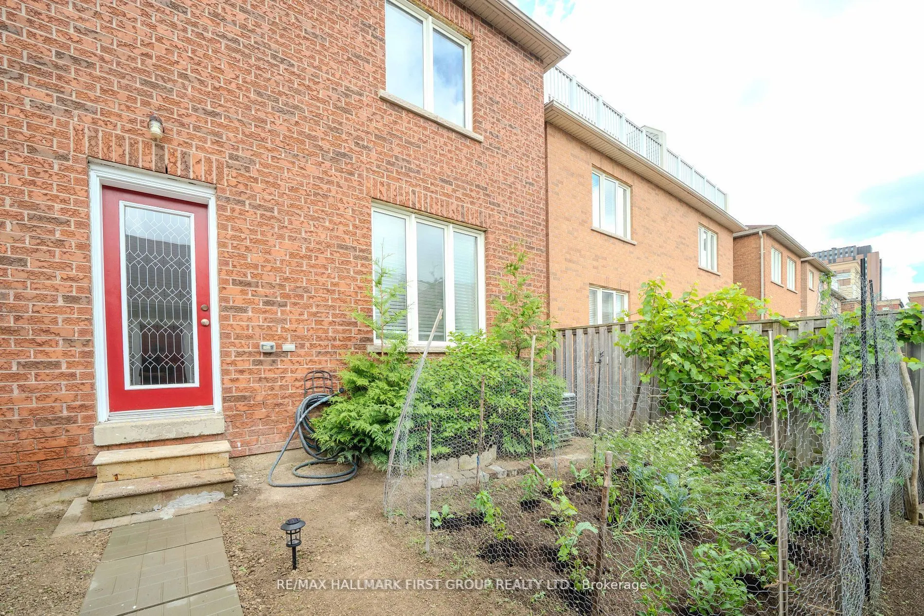 19 Kidd Terrace