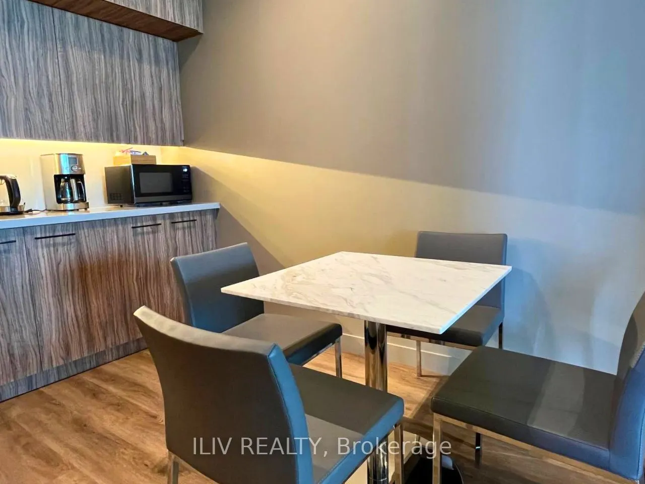 1275 Finch Avenue W, #809 & 810