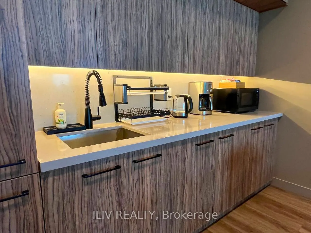 1275 Finch Avenue W, #809 & 810
