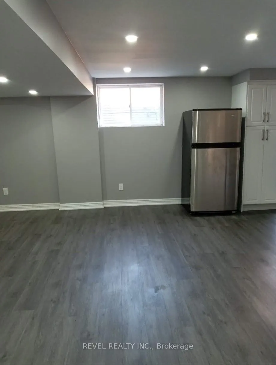 72 Twistleton Street, #Basement