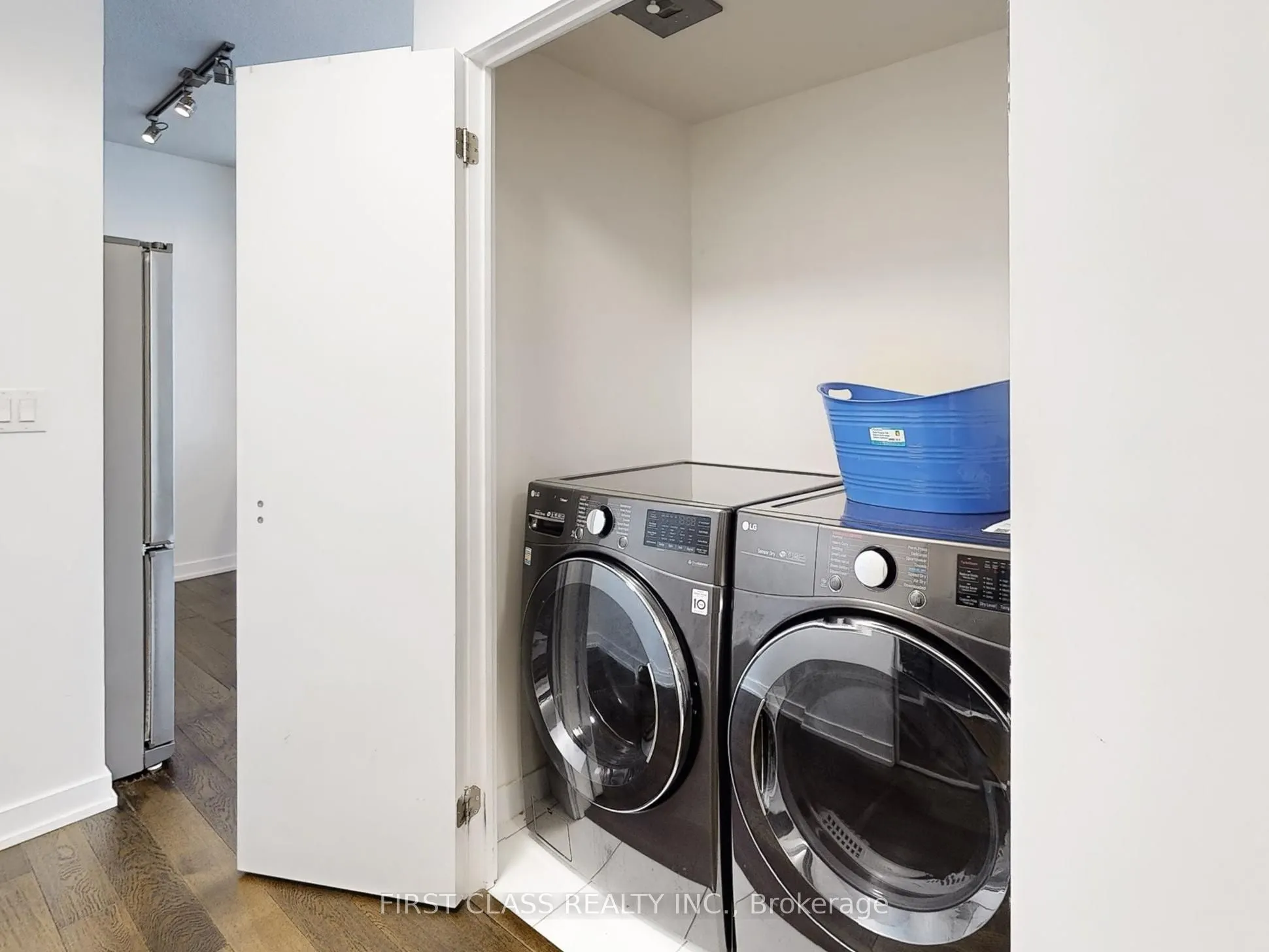 4011 Brickstone Mews, #1802