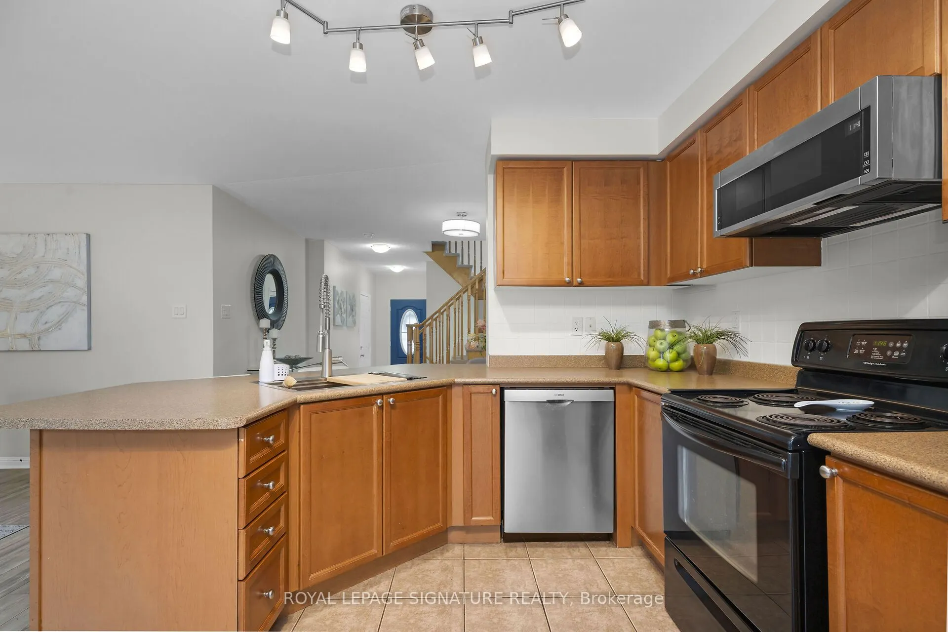 773 Johnson Heights