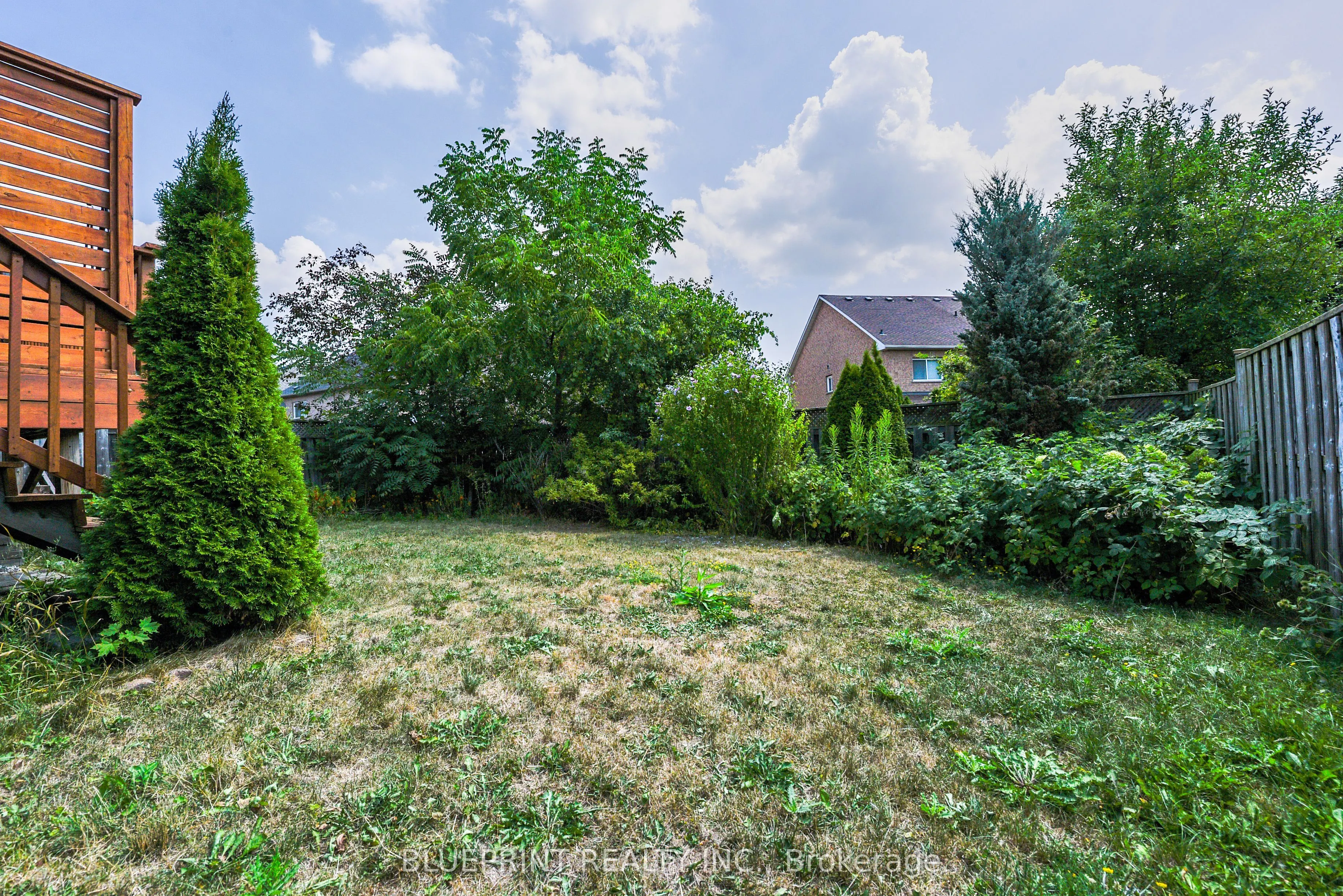 812 Knotty Pine Grove