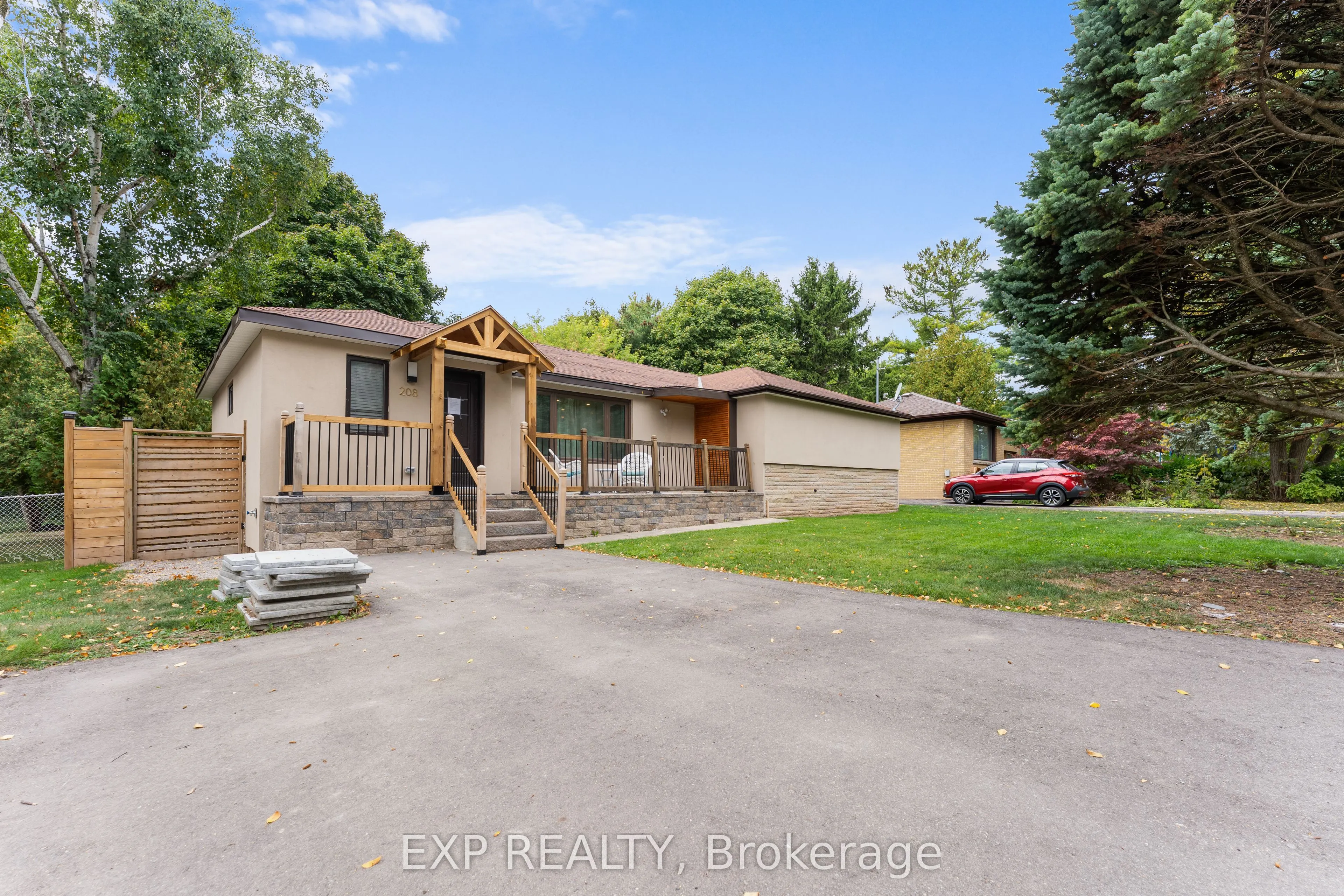 208 Glen Oak Drive