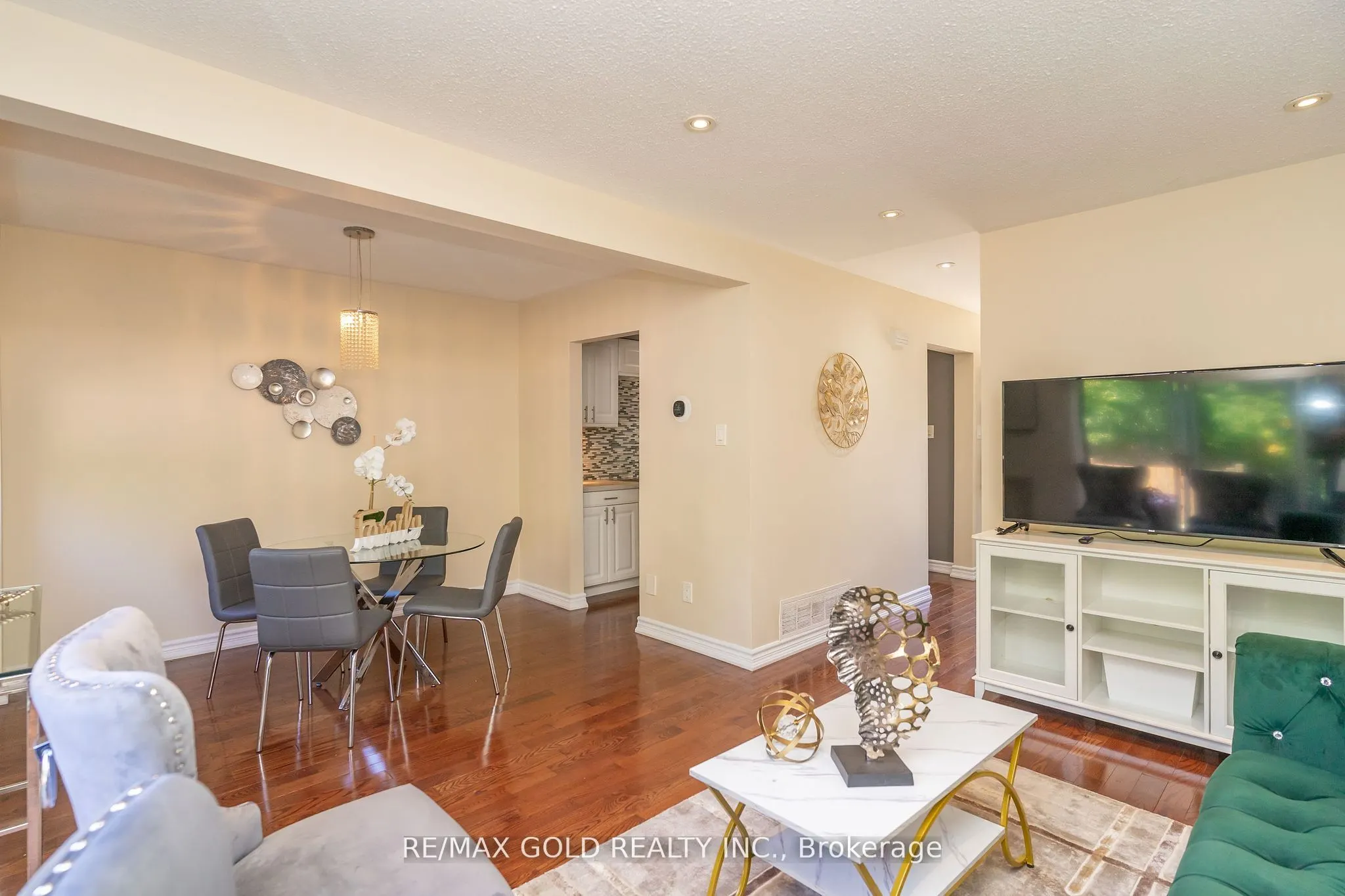 46 Dearbourne Boulevard, #61