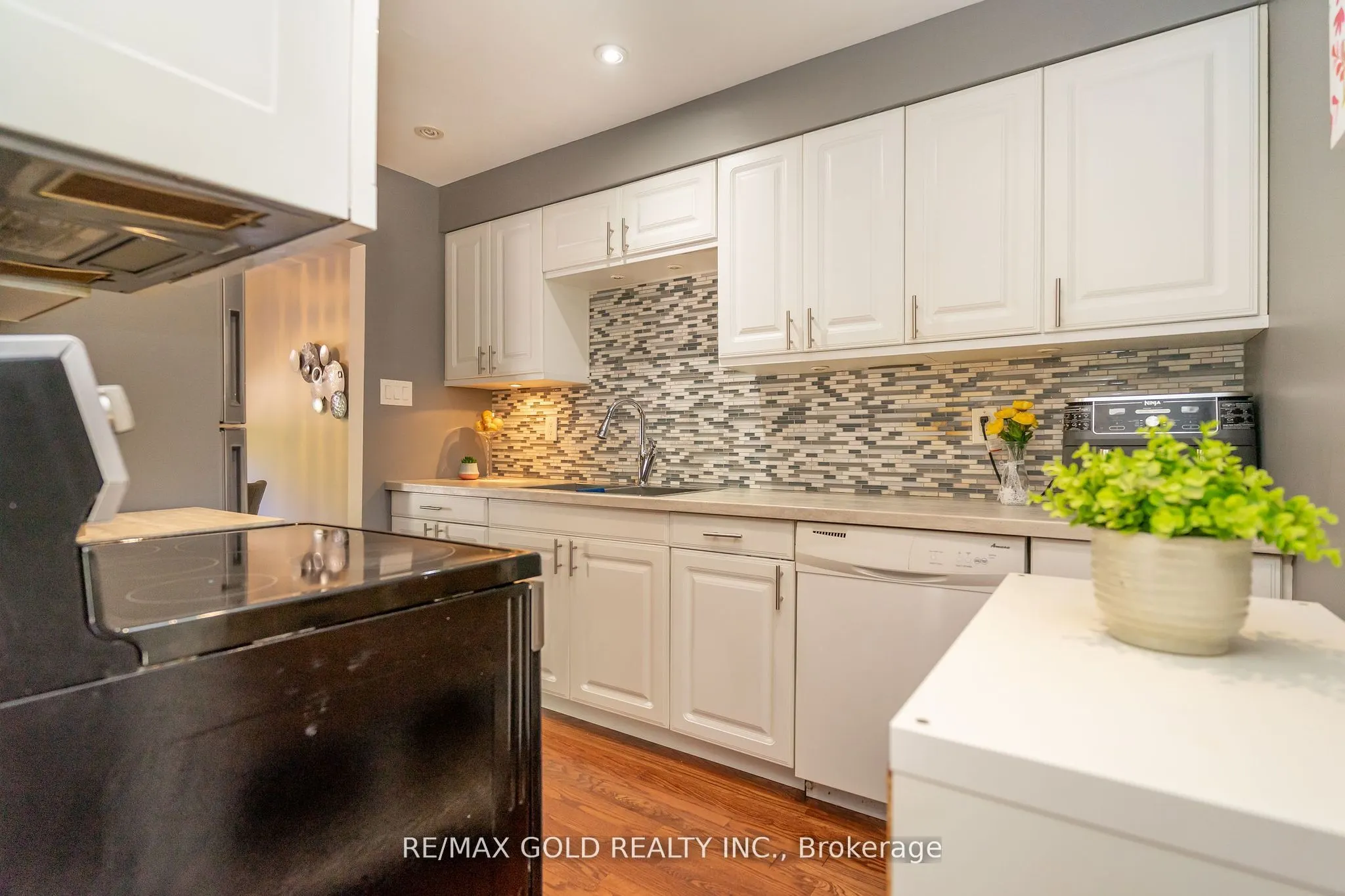 46 Dearbourne Boulevard, #61