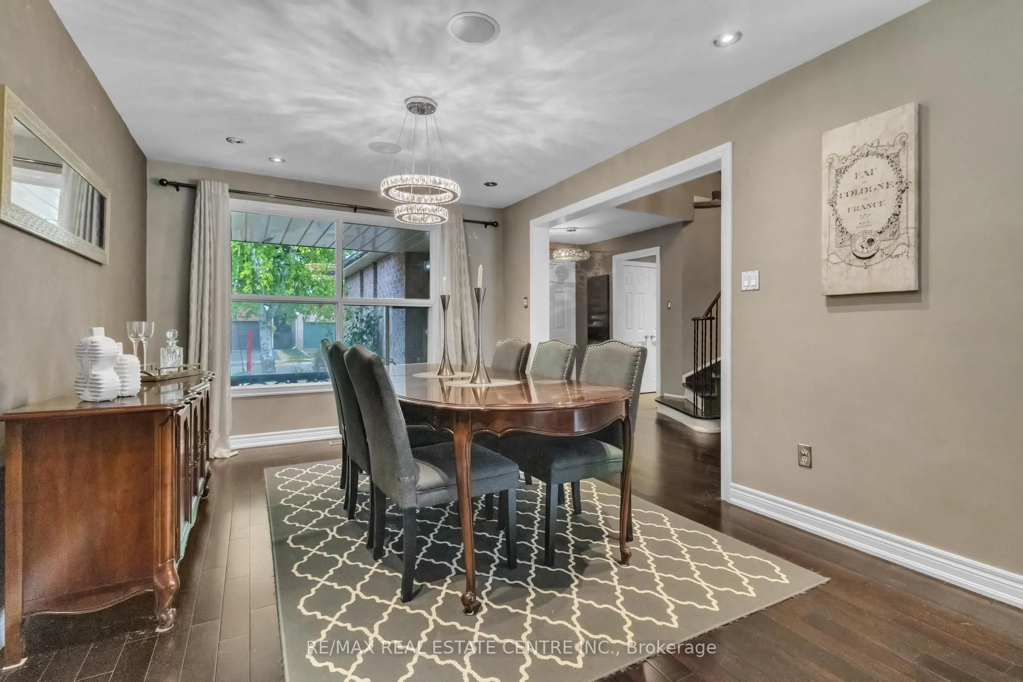23 Oleander Crescent N