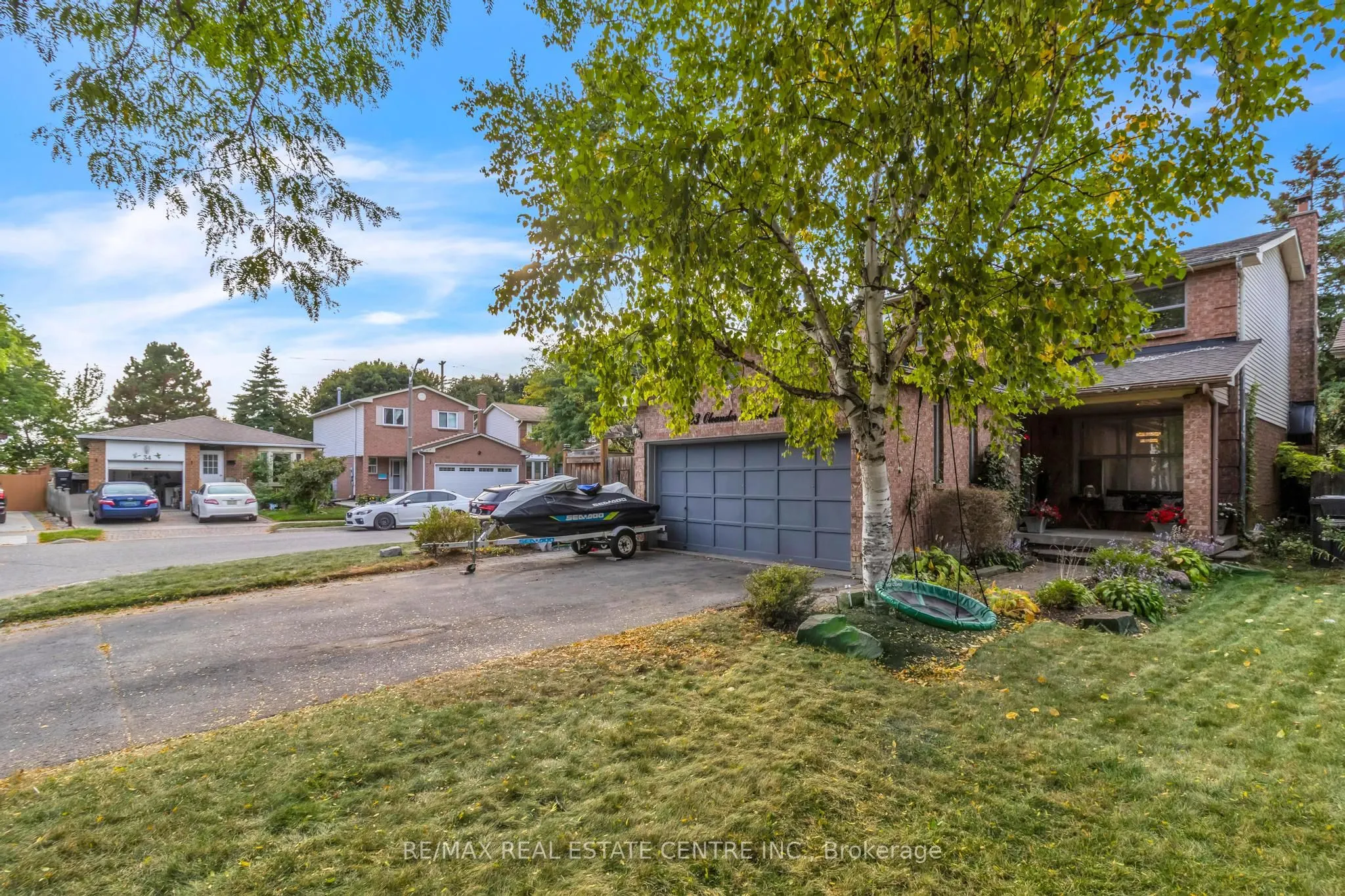 23 Oleander Crescent N