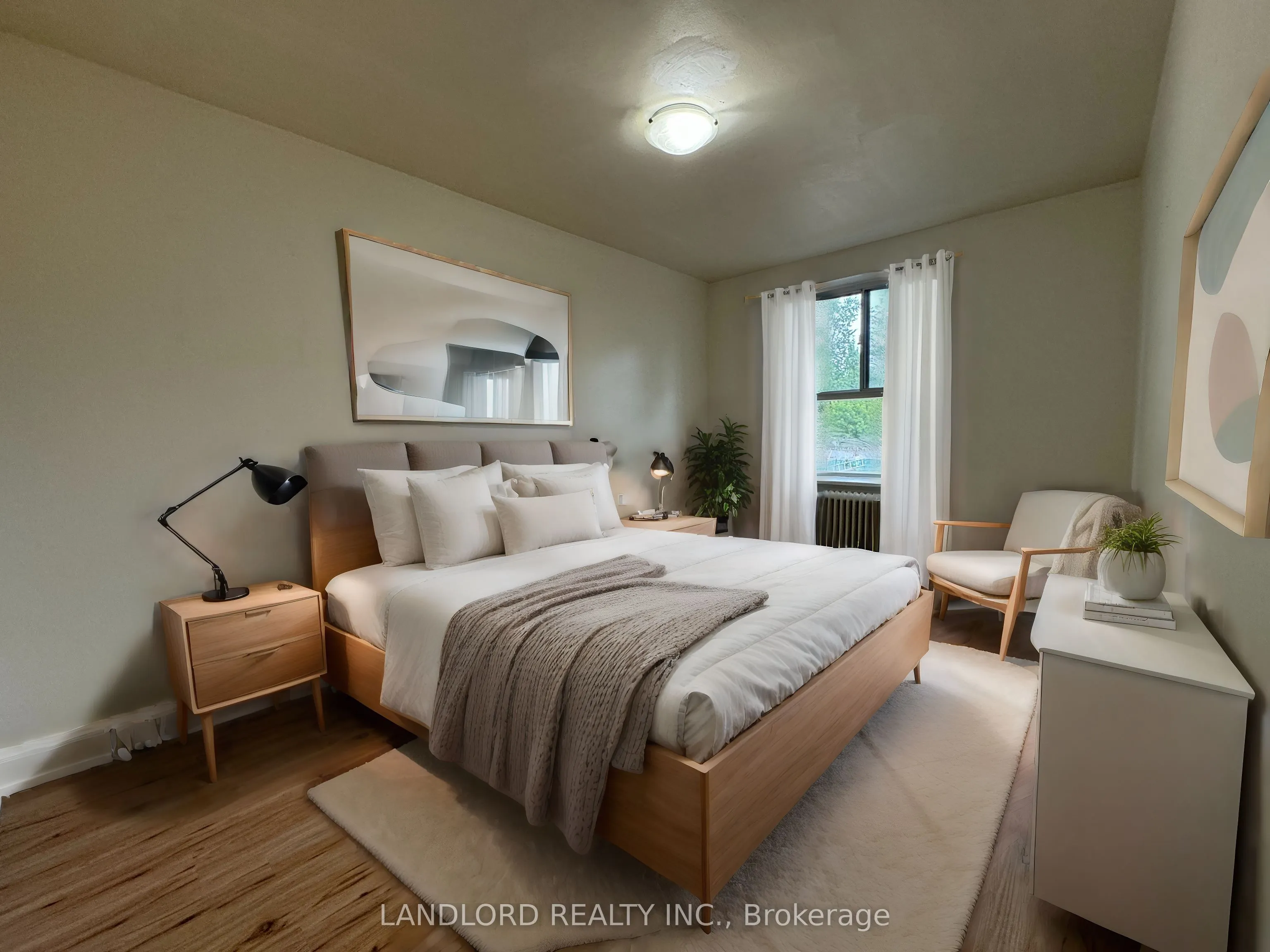 2696 Lake Shore Boulevard W, #4