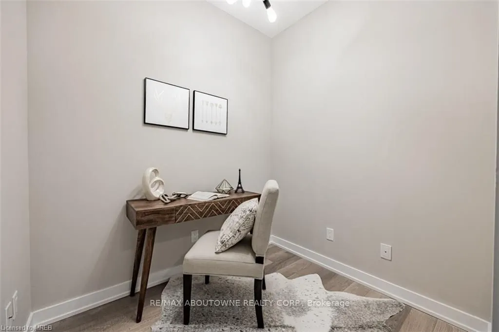 5240 DUNDAS Street, #B416