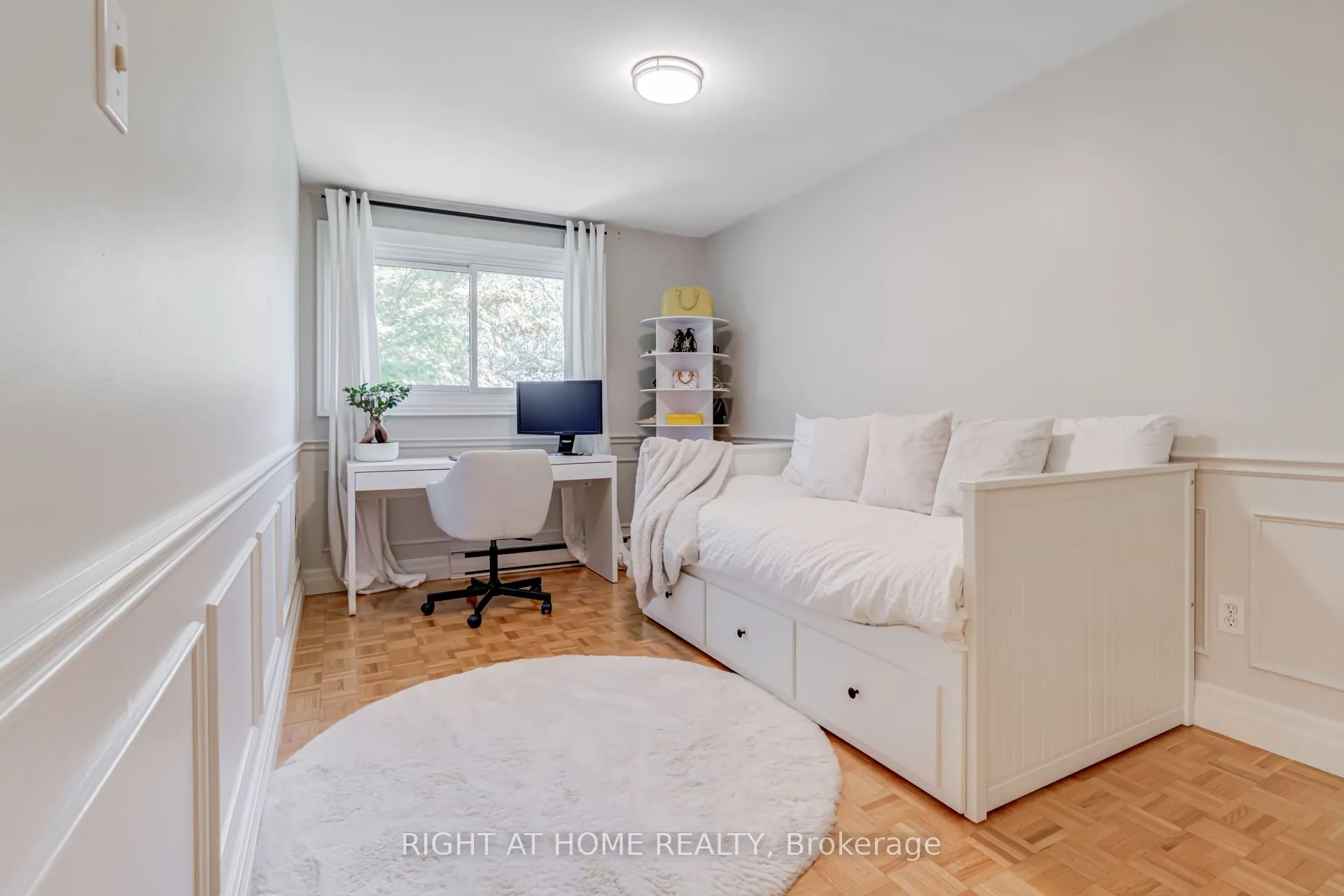 2067 Marine Drive, #9