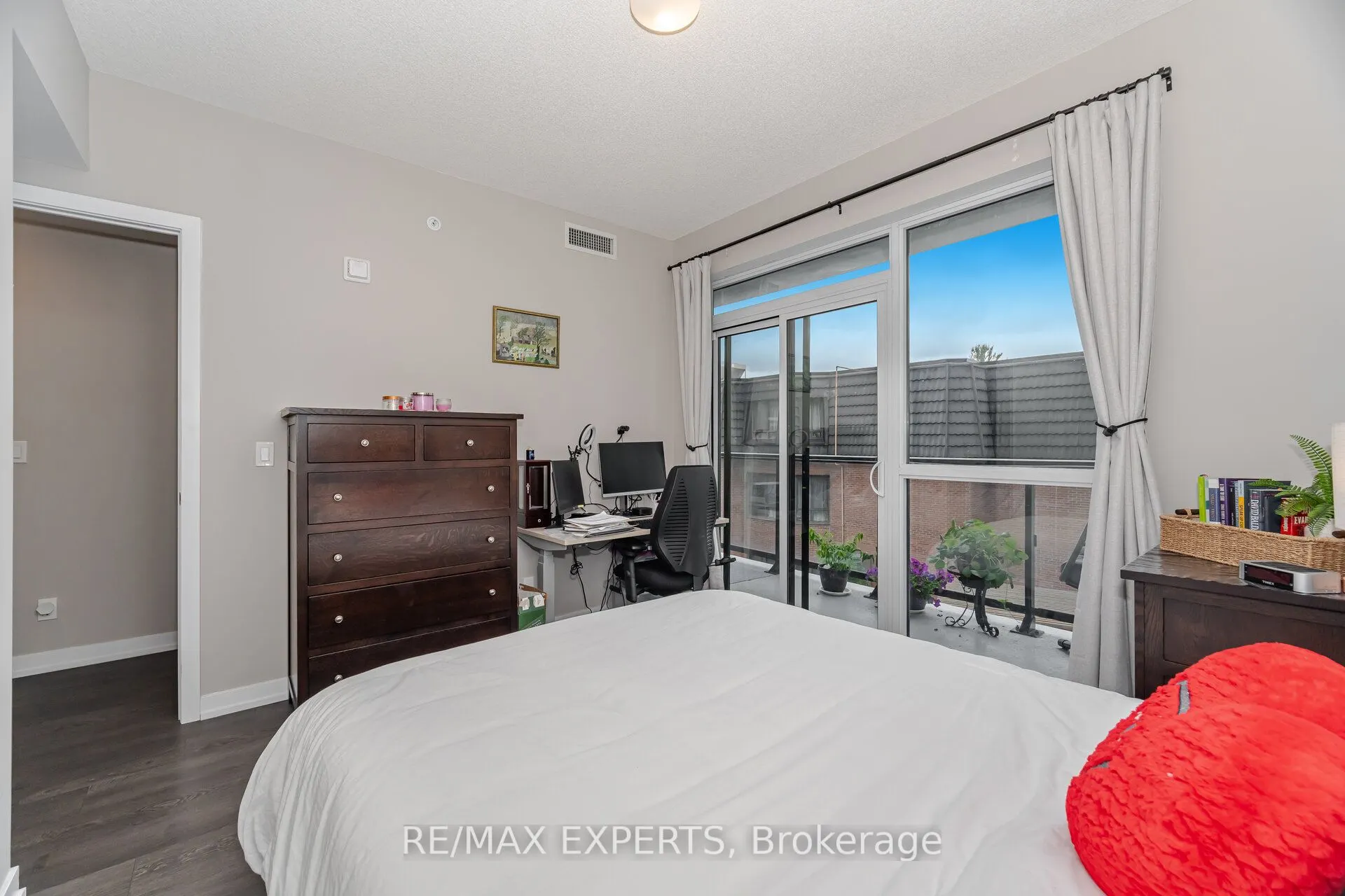 50 Ann Street, #305