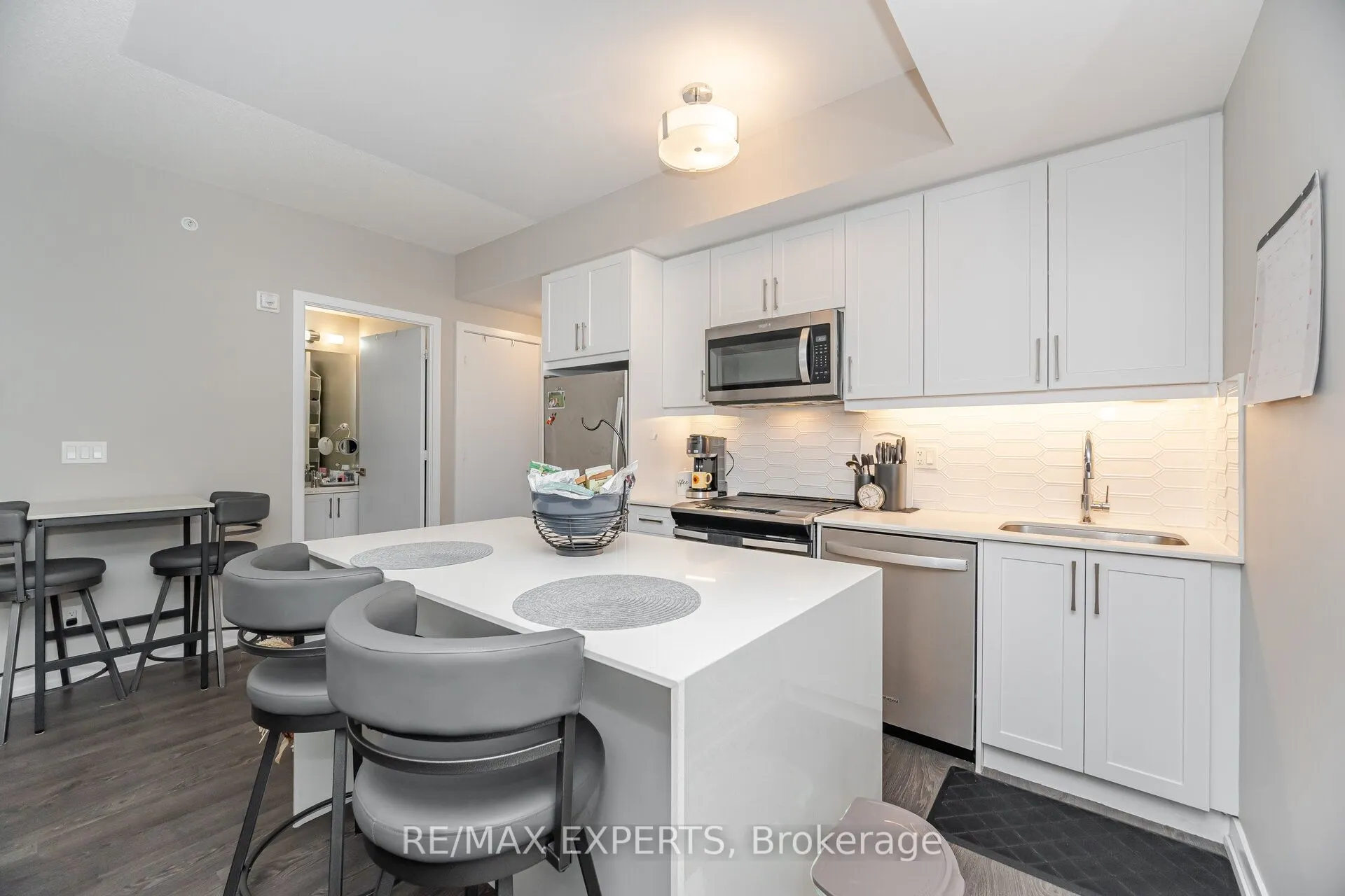 50 Ann Street, #305