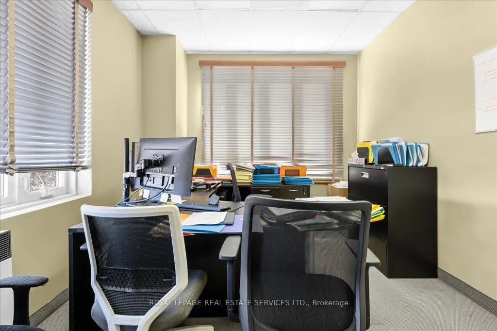 414 North Service Road E, #200