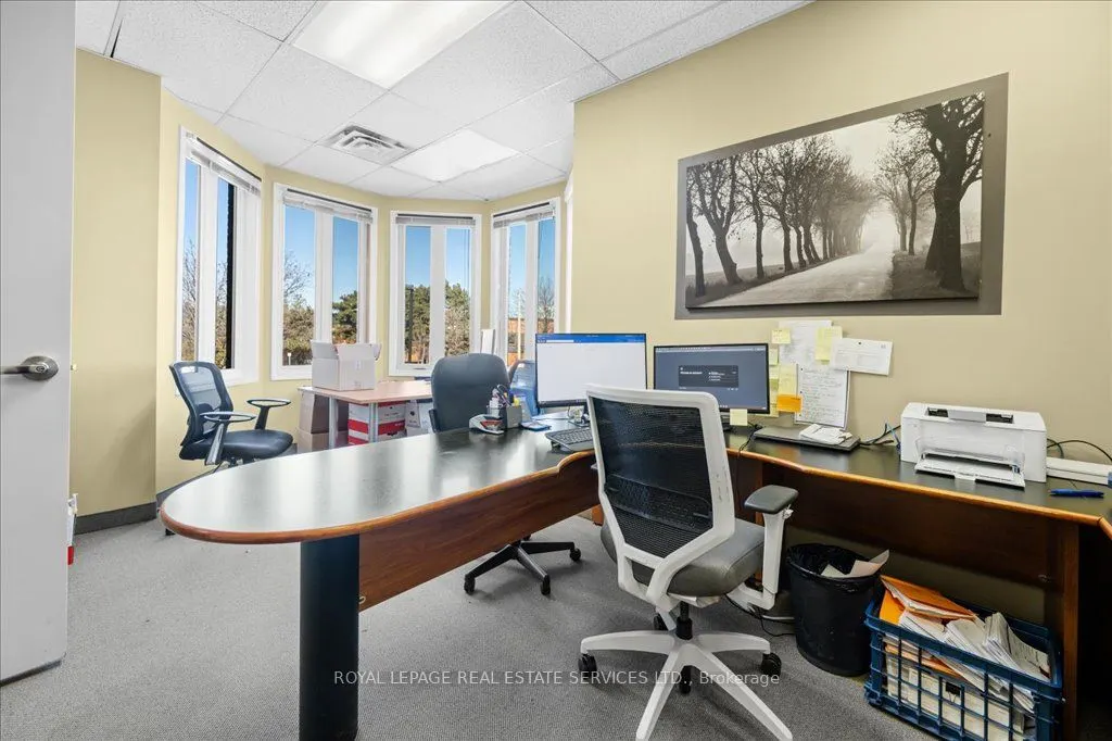 414 North Service Road E, #200