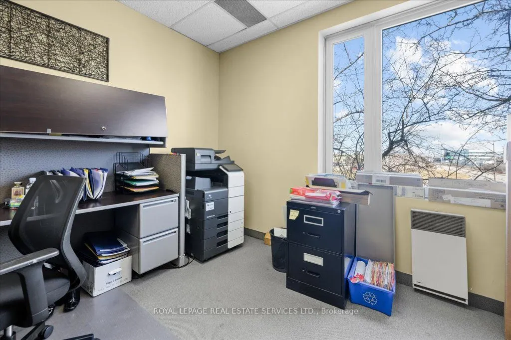 414 North Service Road E, #200