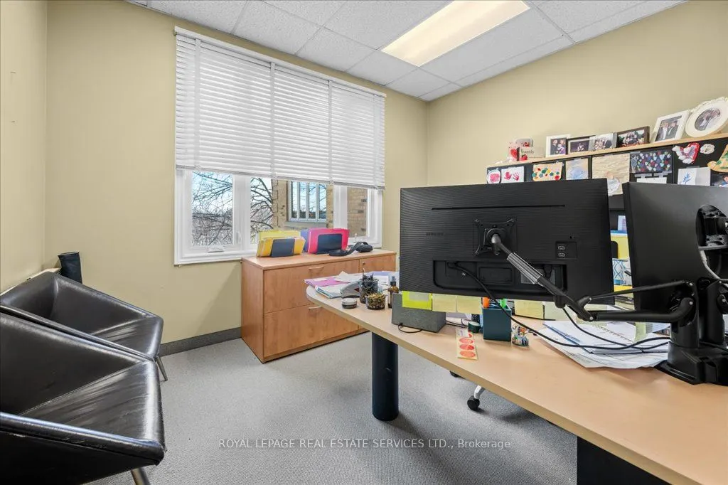 414 North Service Road E, #200