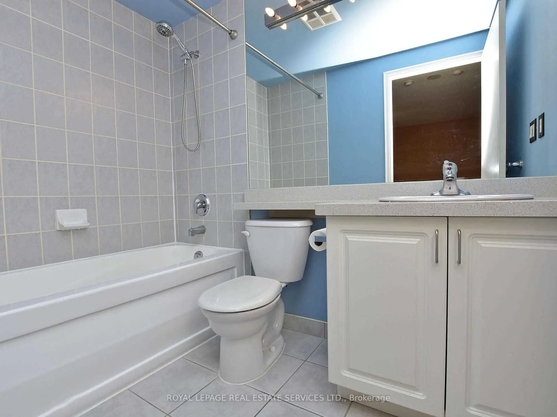 38 Fontenay Court, #305