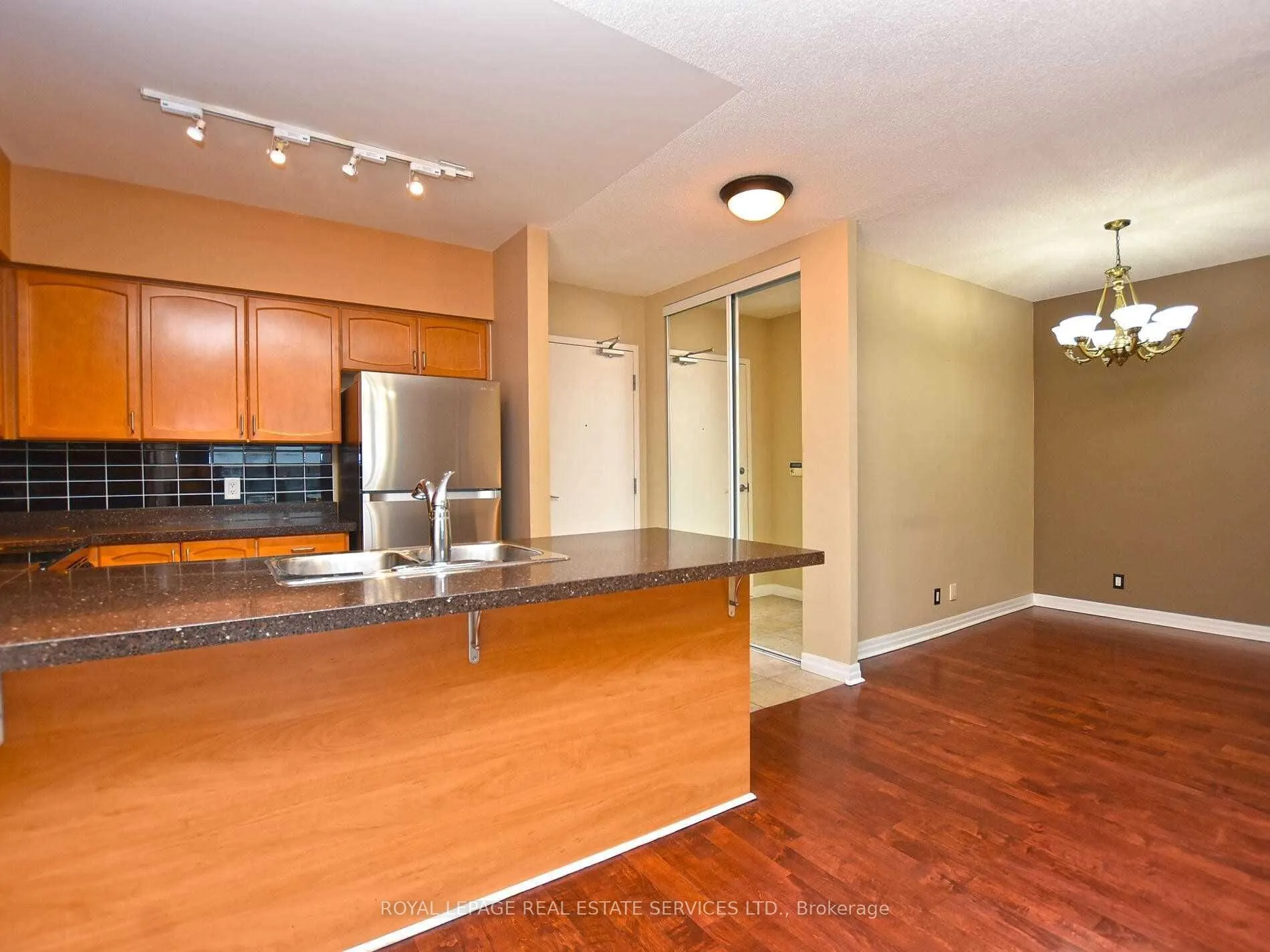 38 Fontenay Court, #305