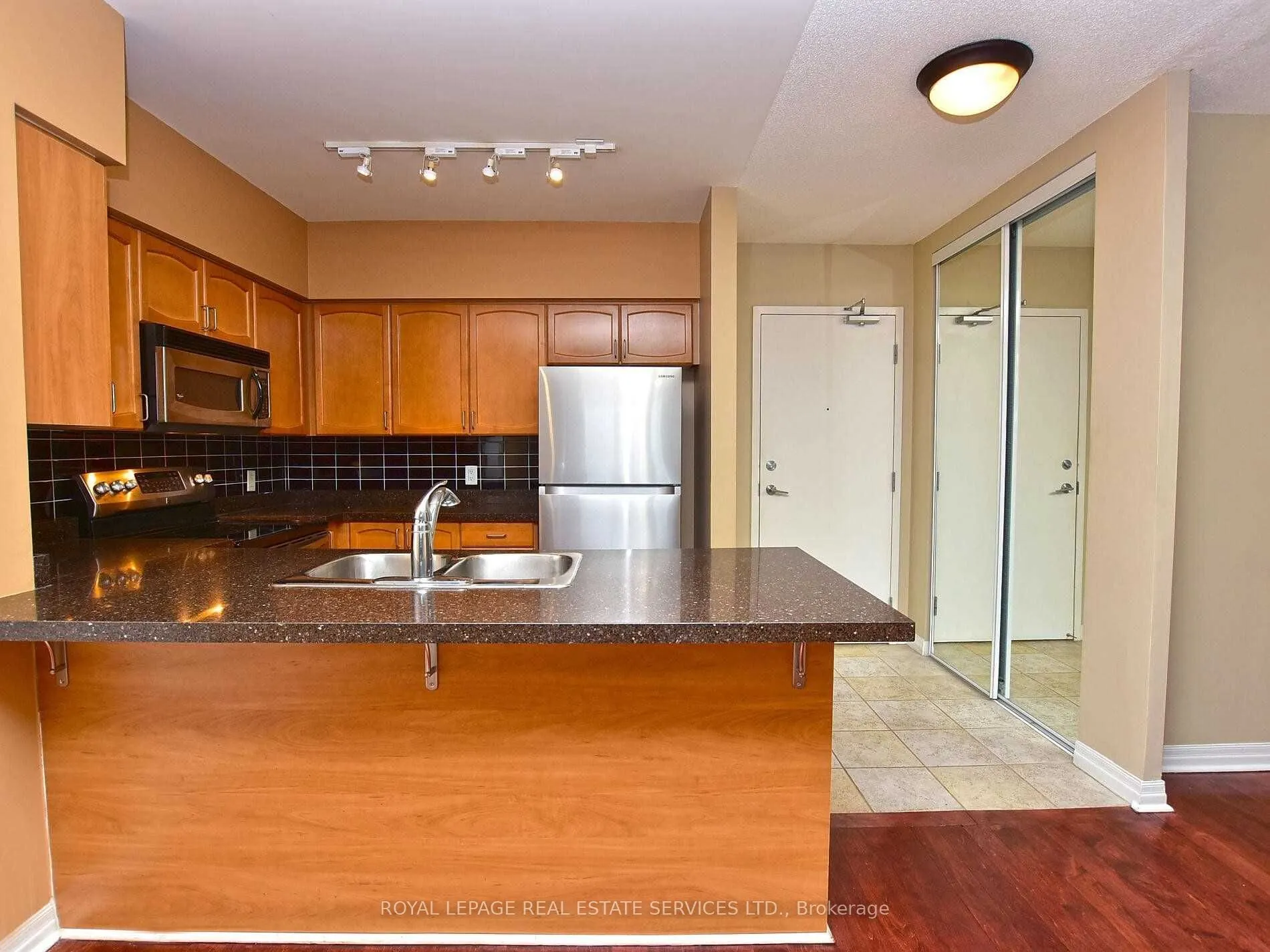 38 Fontenay Court, #305