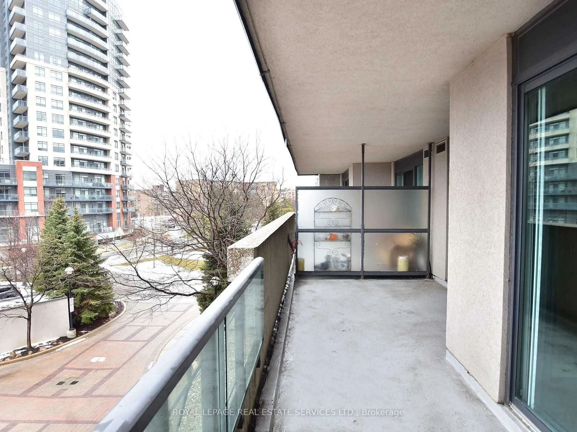 38 Fontenay Court, #305