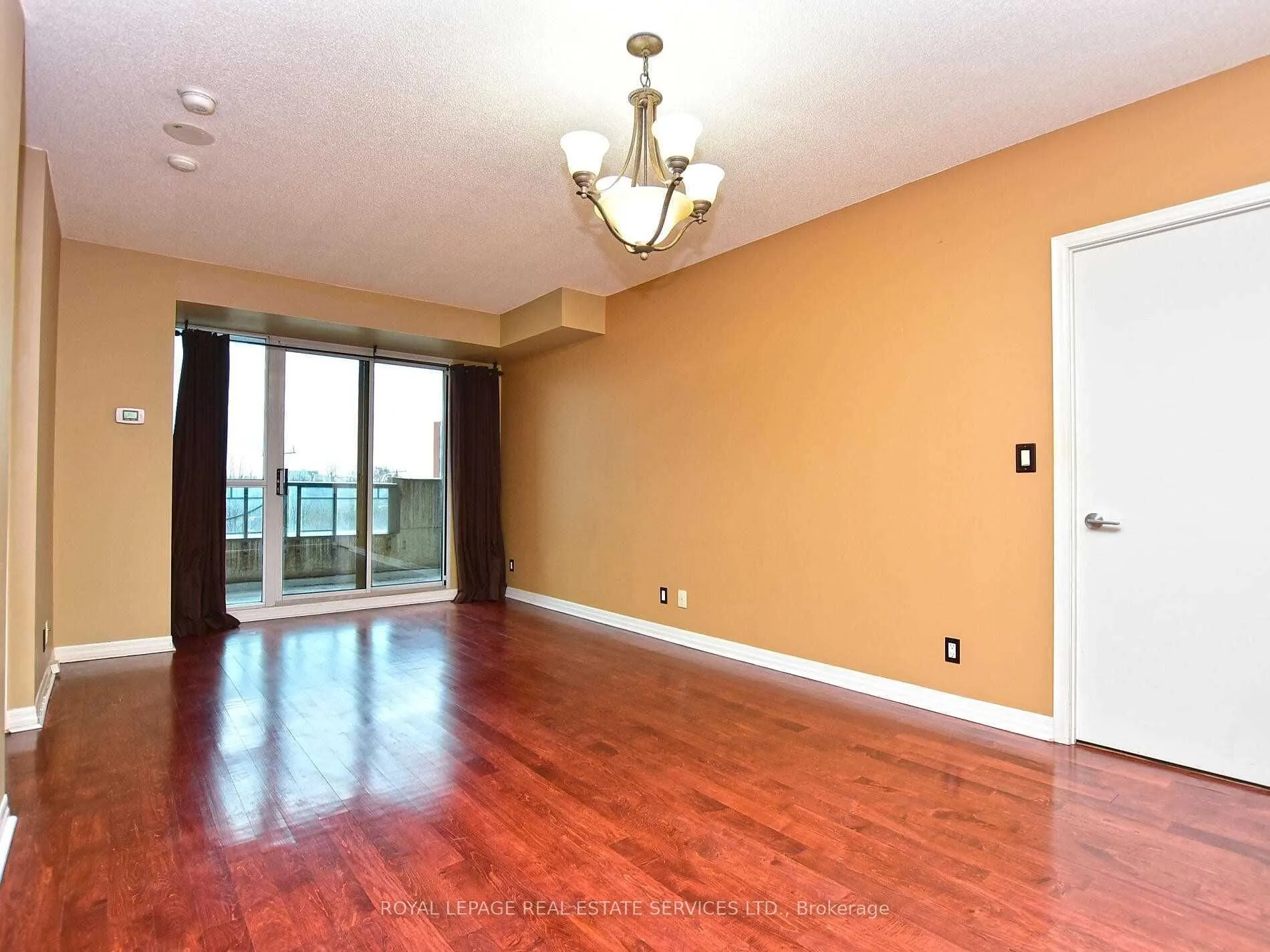 38 Fontenay Court, #305
