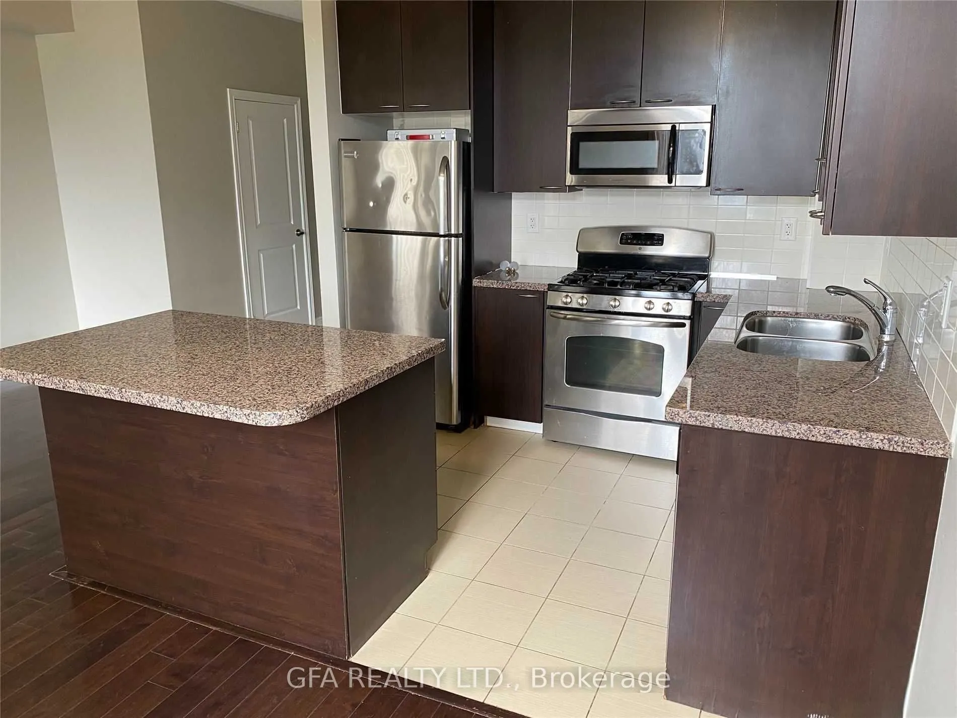 383 Prince Of Wales Drive, #113
