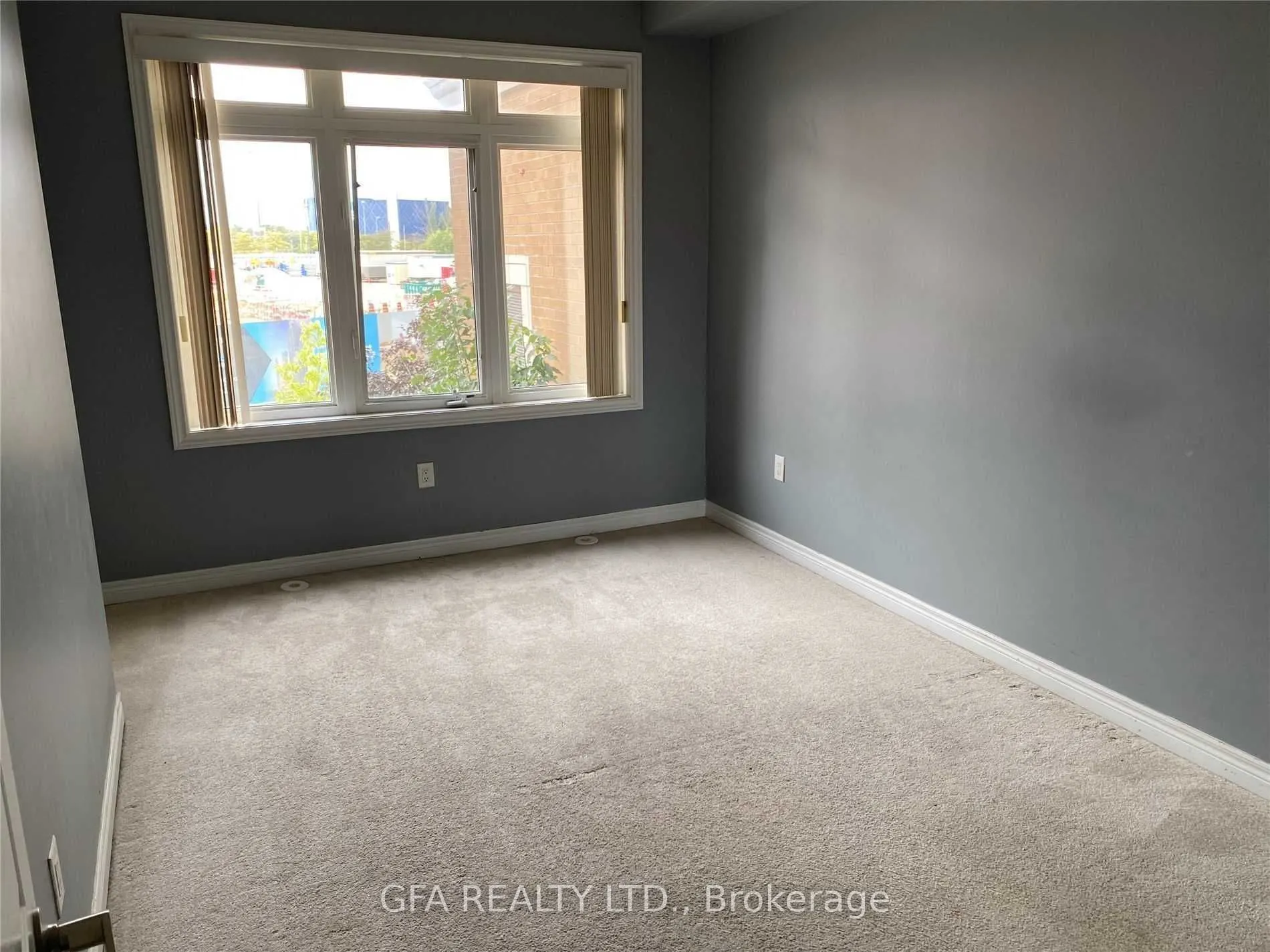 383 Prince Of Wales Drive, #113
