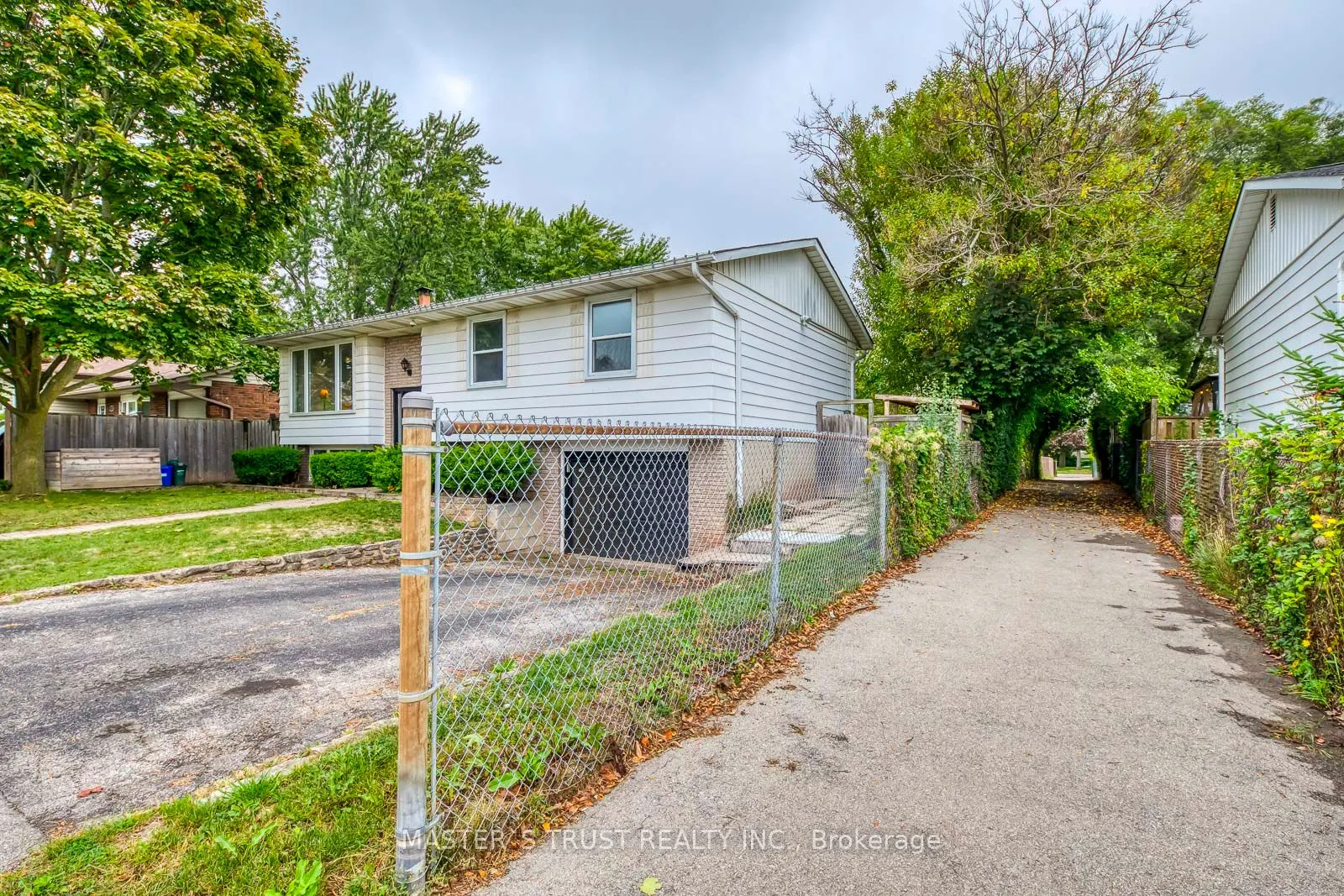 247 Kenwood Avenue