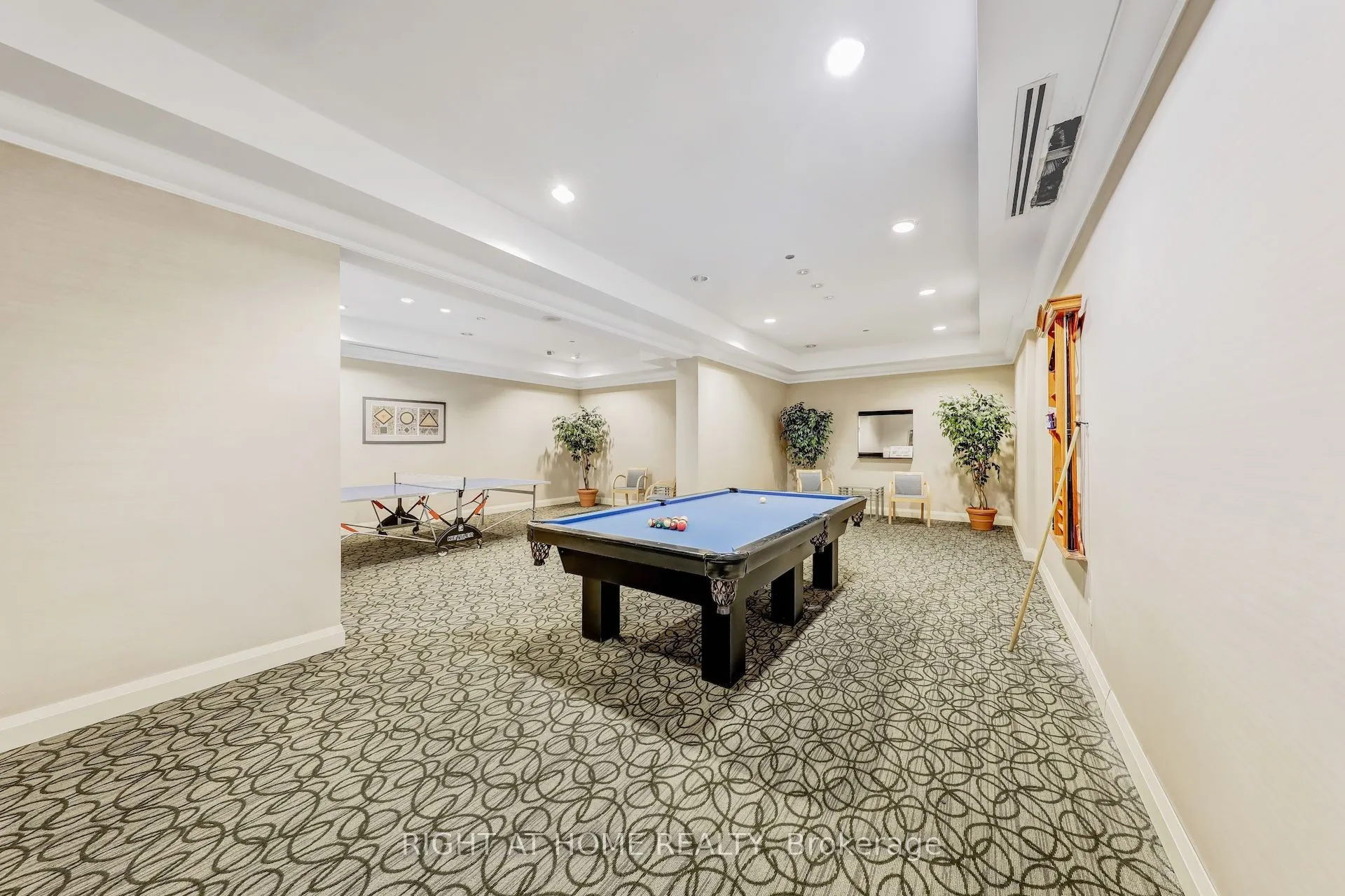 1140 Parkwest Place, #502